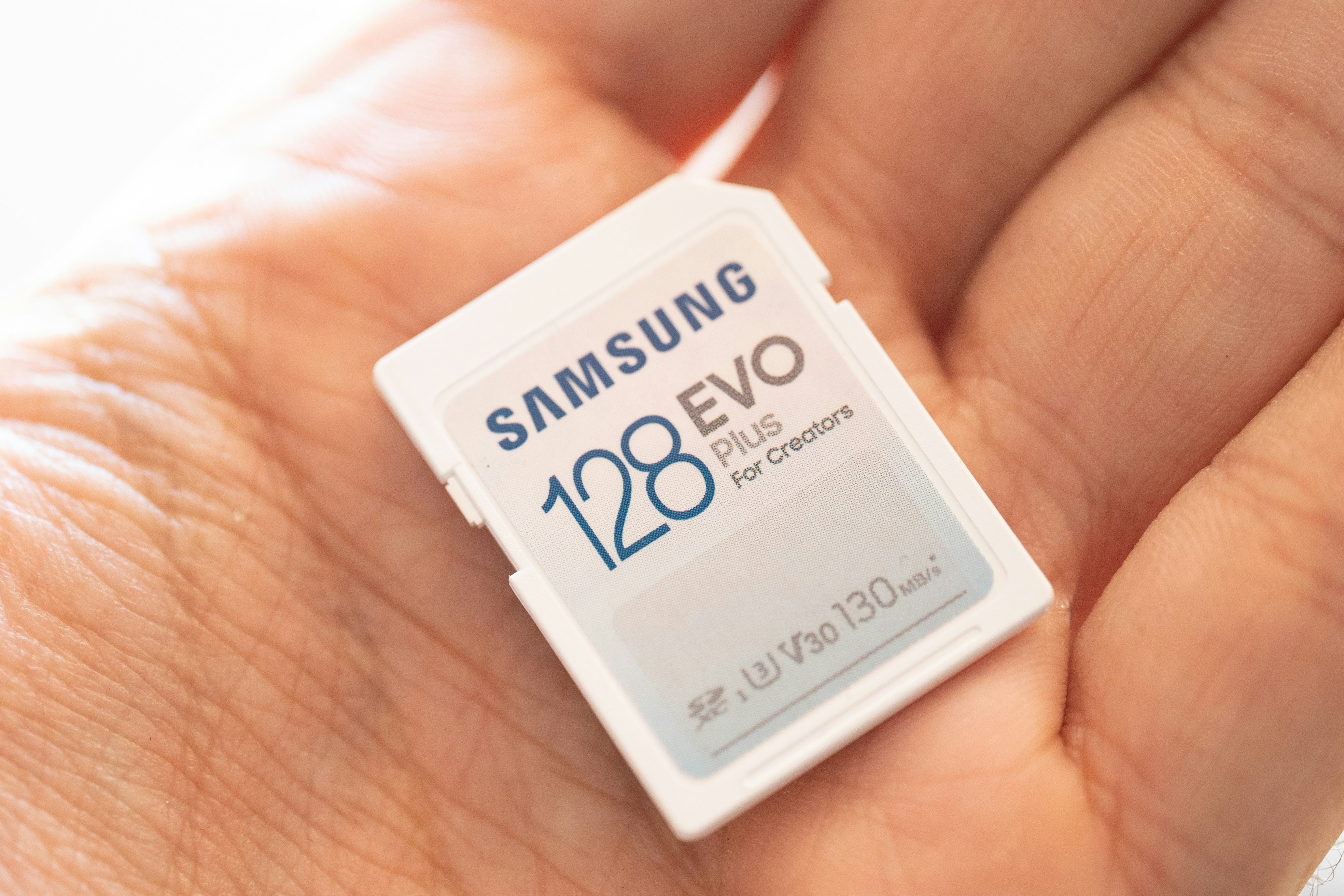 Samsung niega afirmaciones de 'aumento del 80% en los precios' en todos los productos de memoria: filtraciones y rumores negados por el PR de Samsung en medio de la escasez histórica de RAM