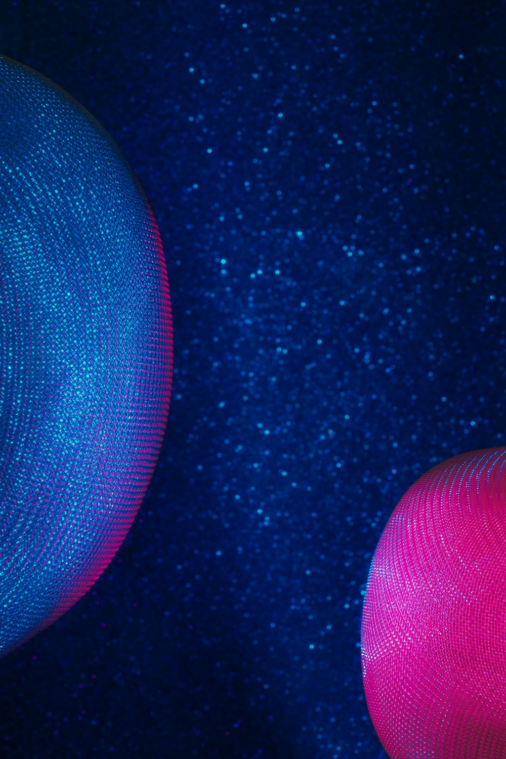 un cerchio blu e rosa