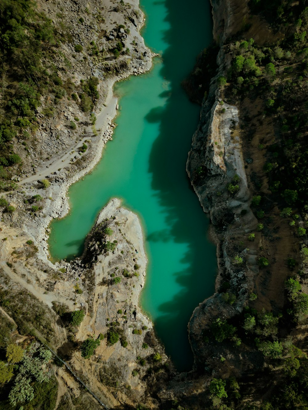 a river running through a canyon