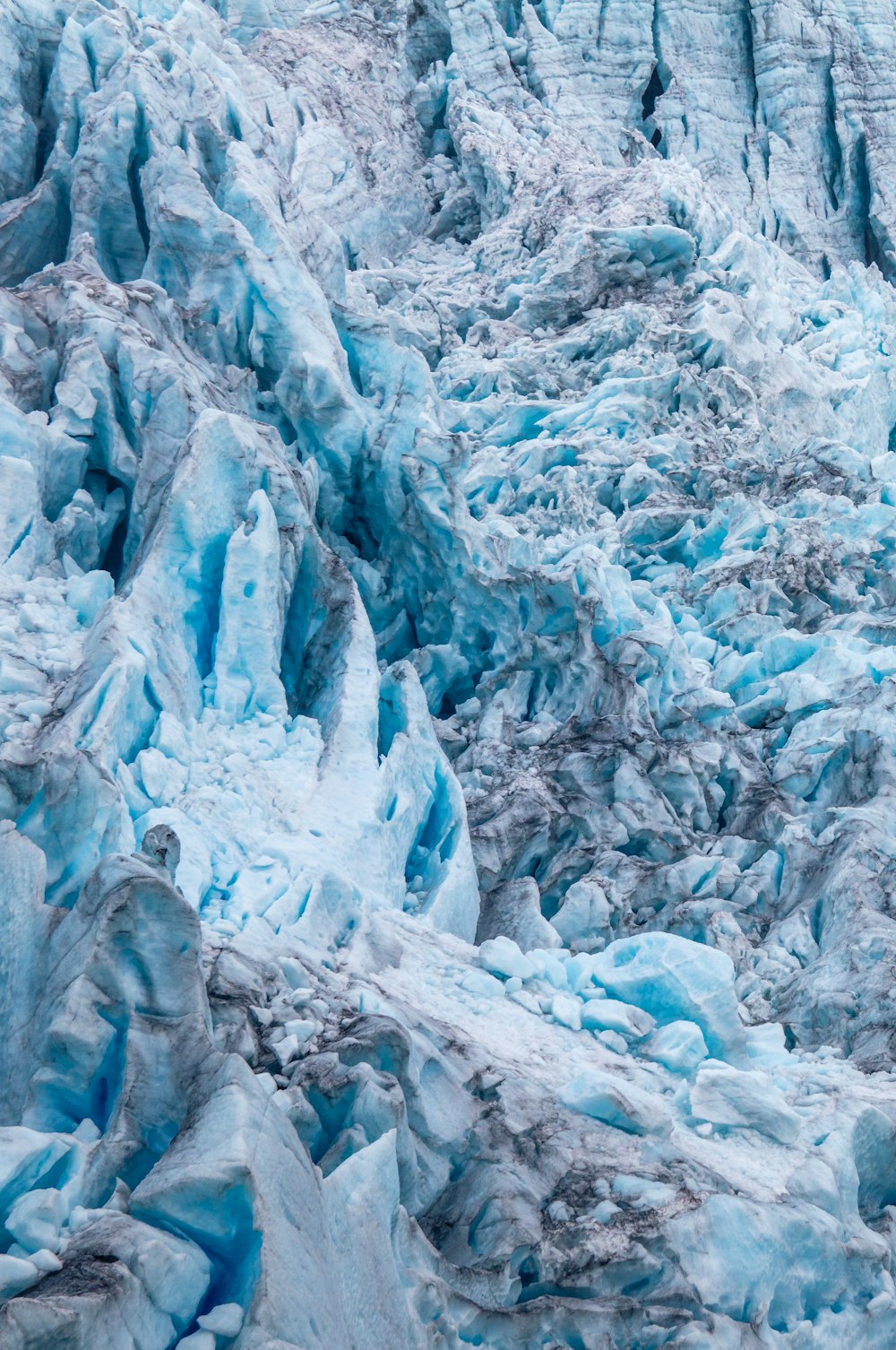 a large group of ice formations