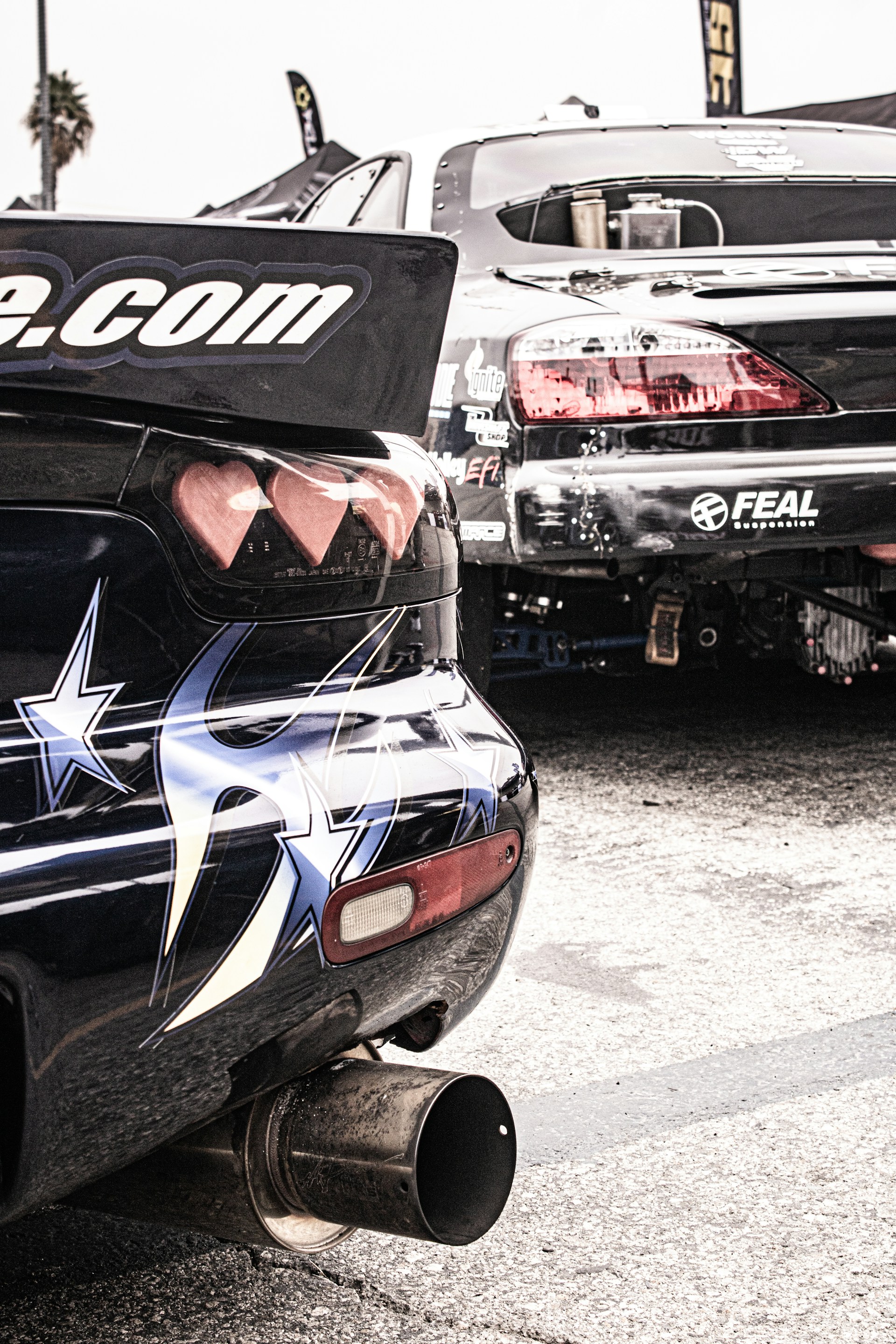 gray computer monitor