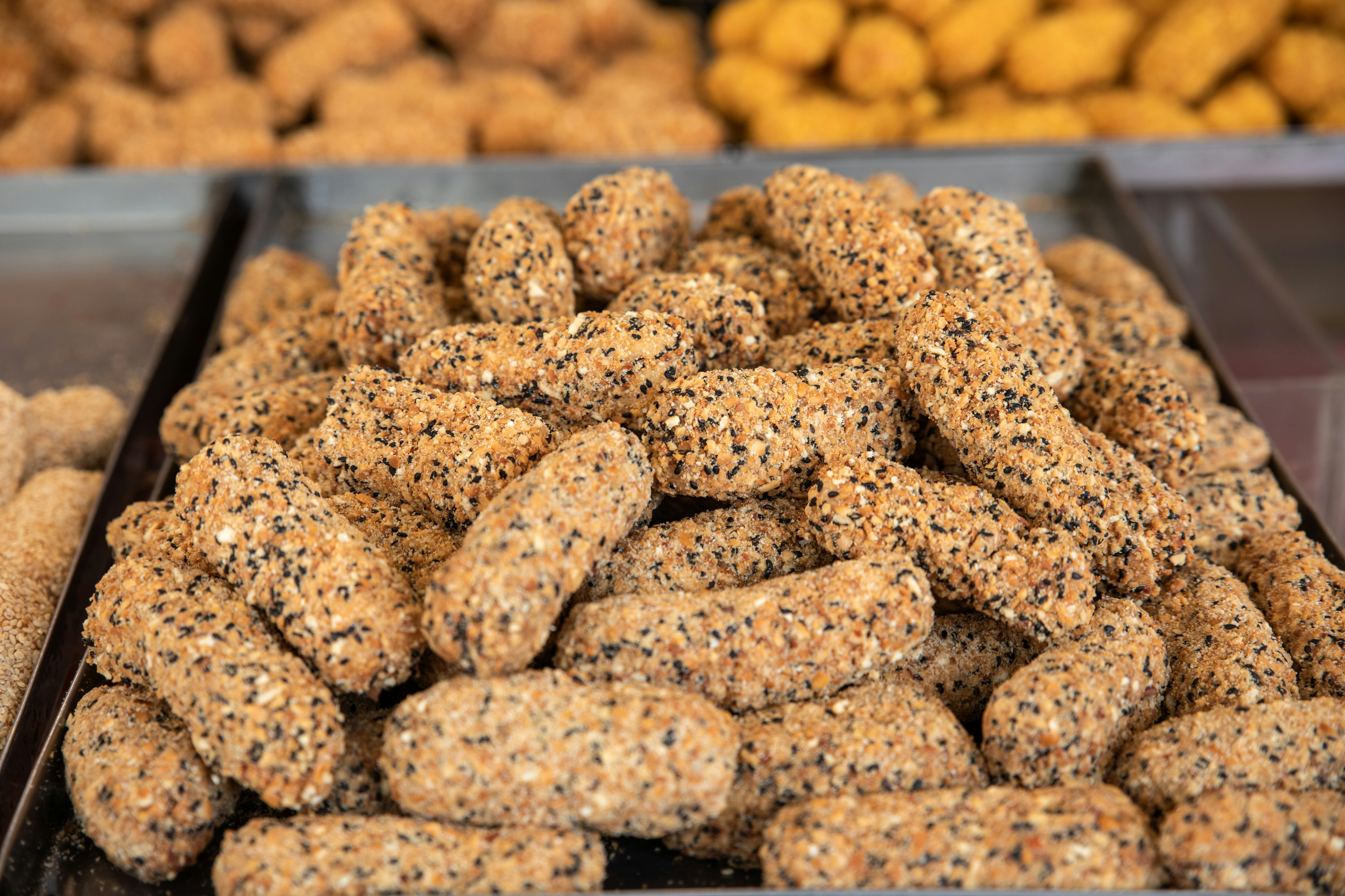 Freeze drying equipment and process in industrial setting