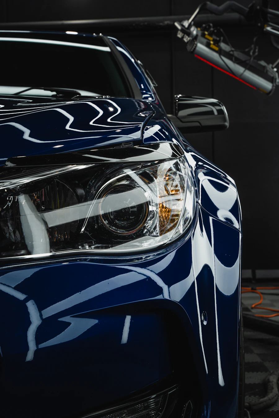 Close-up van een sportwagen