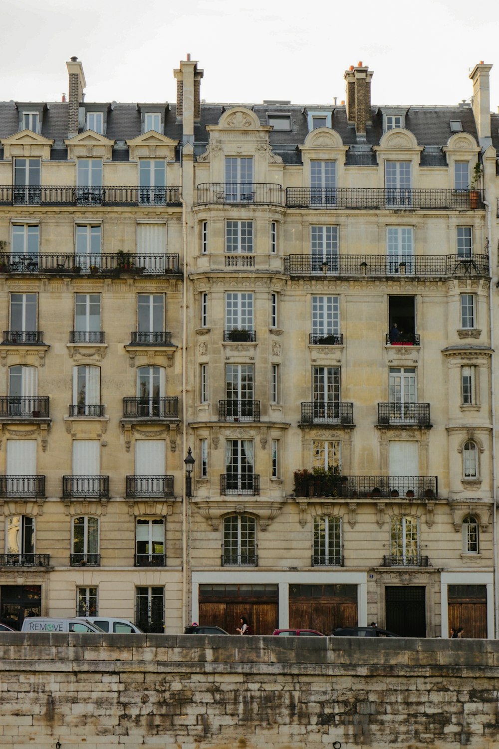 a building with many windows