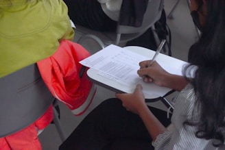 bir öğrenci IELTS sınavında
