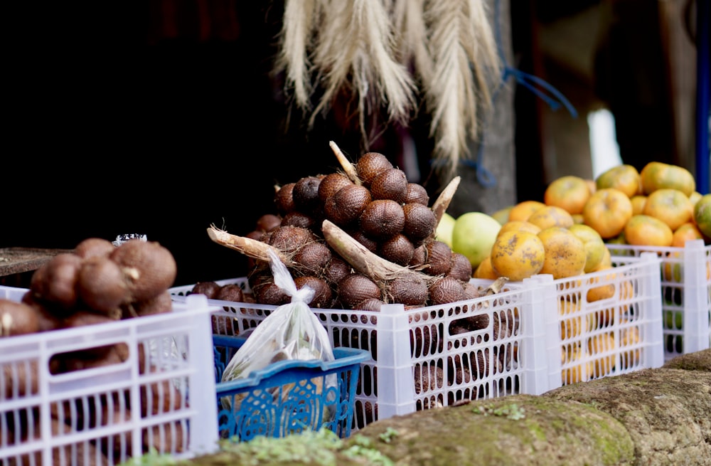 una cesta de fruta