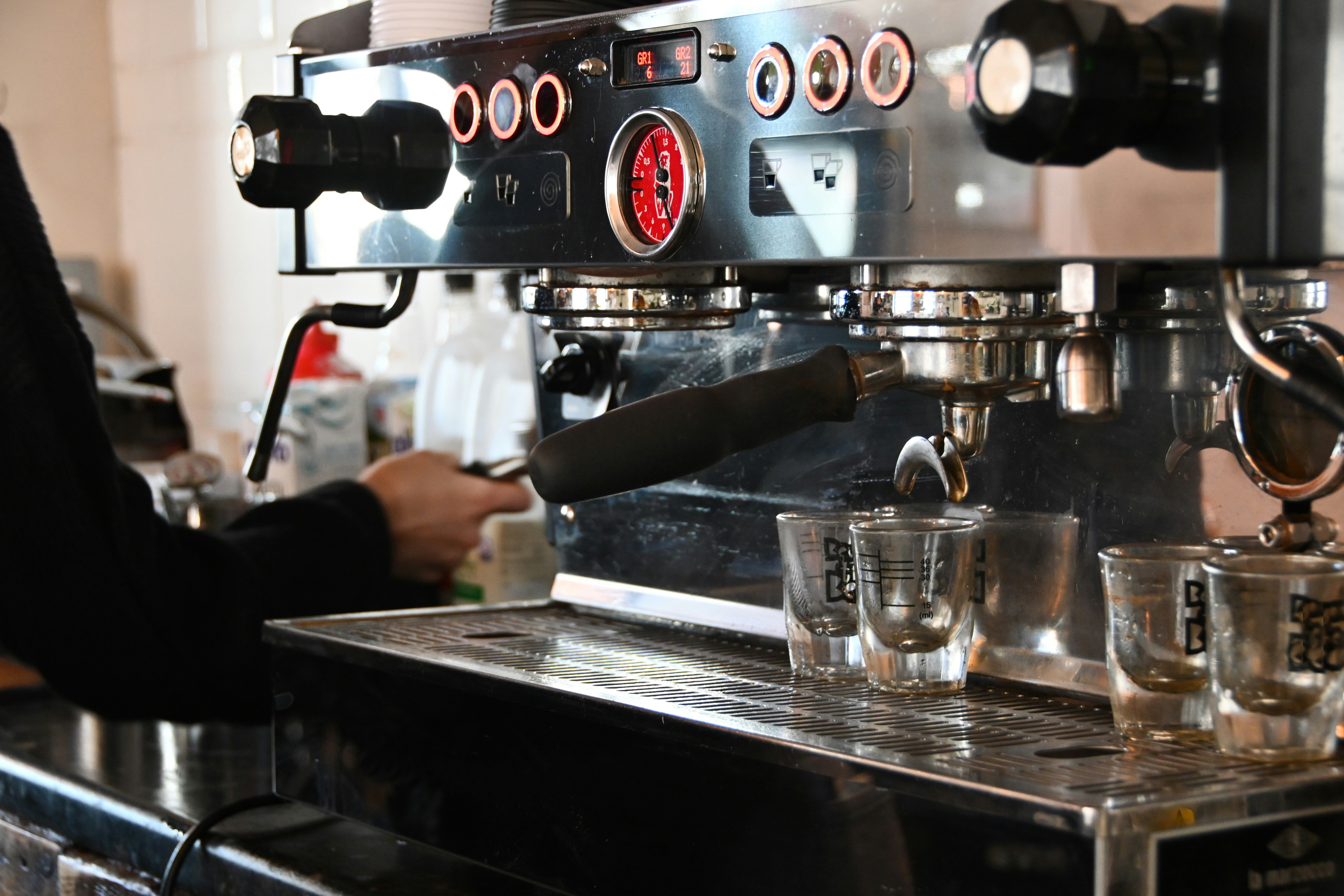 small business cafe, wallpaper, Bisnis Franchise Modal Dibawah 5 Juta: Untung Besar? 2