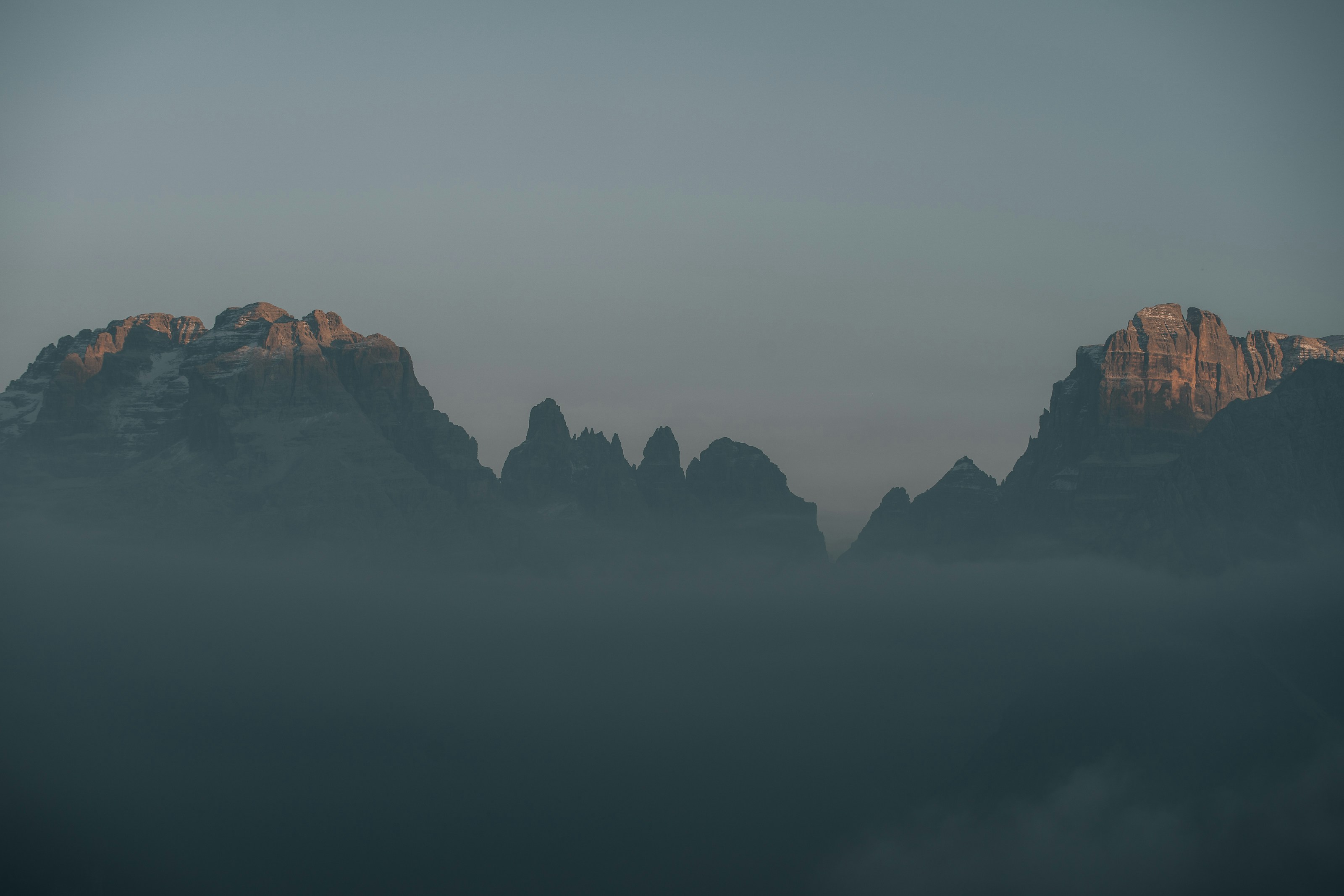 성모 마리아 꿈 해몽 보호 자비 헌신 상징