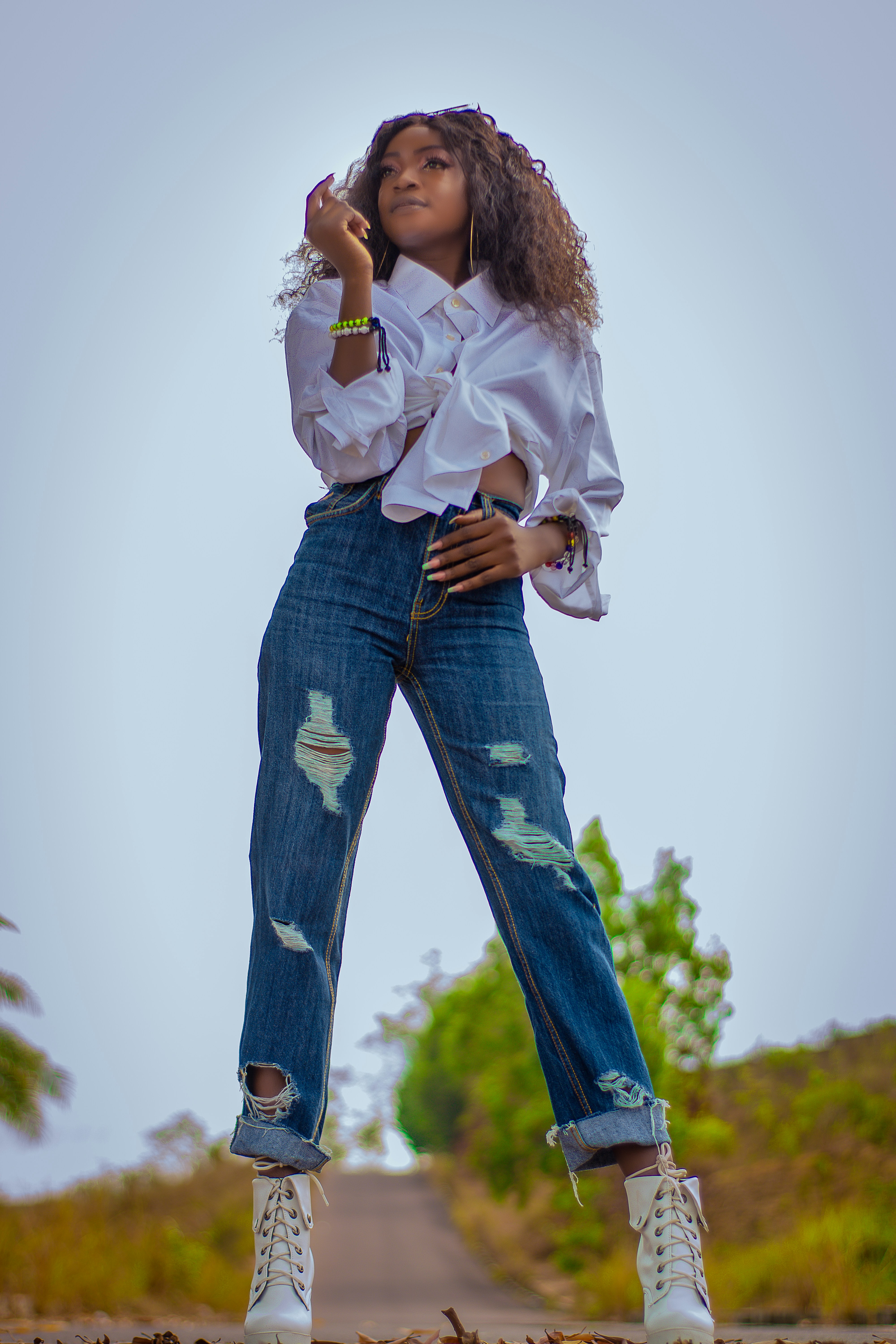 Une personne posant pour une photo photo Photo CongoBrazzaville Gratuite sur Unsplash