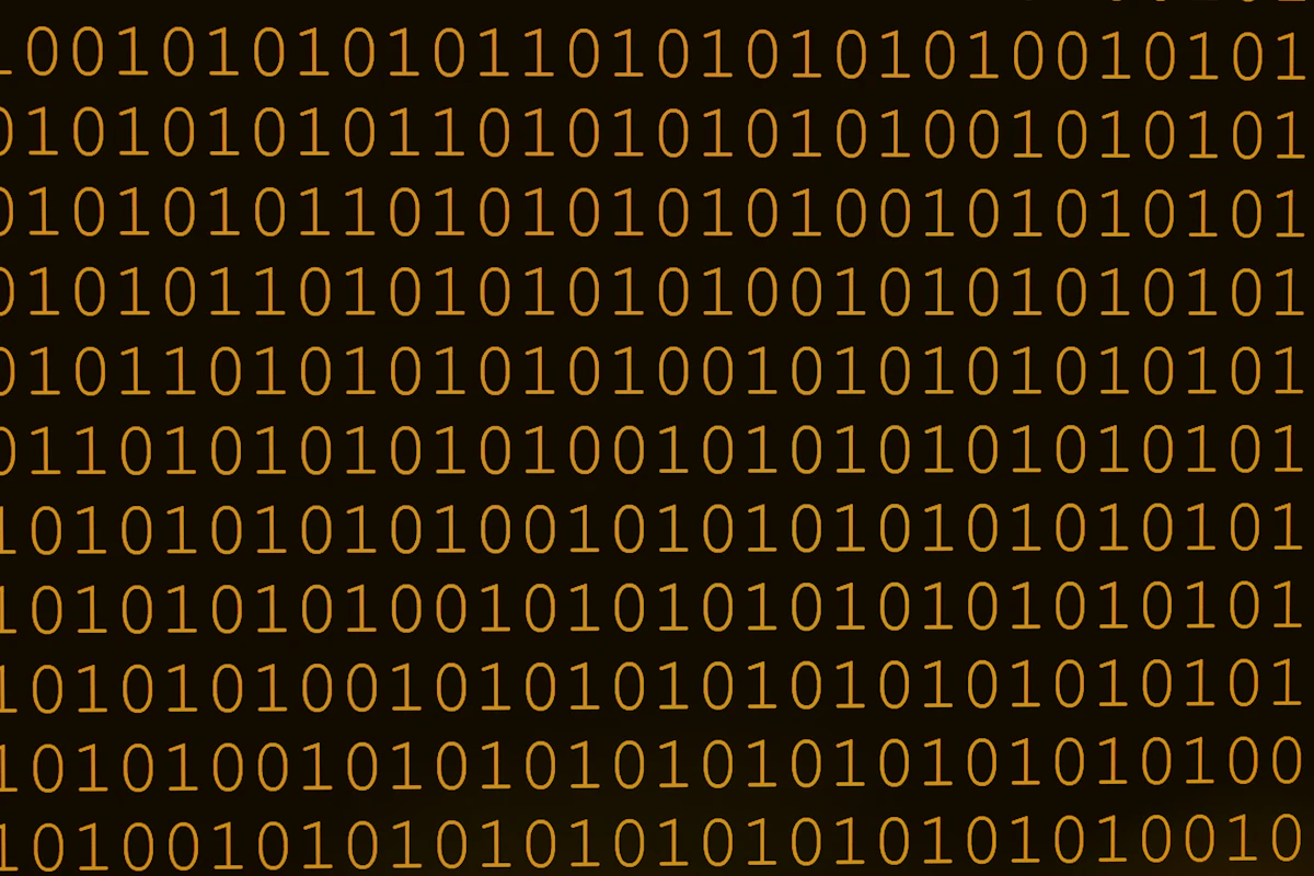 Código binario con un escudo superpuesto, ilustrando el concepto de defensa cibernética asistida por inteligencia artificial.