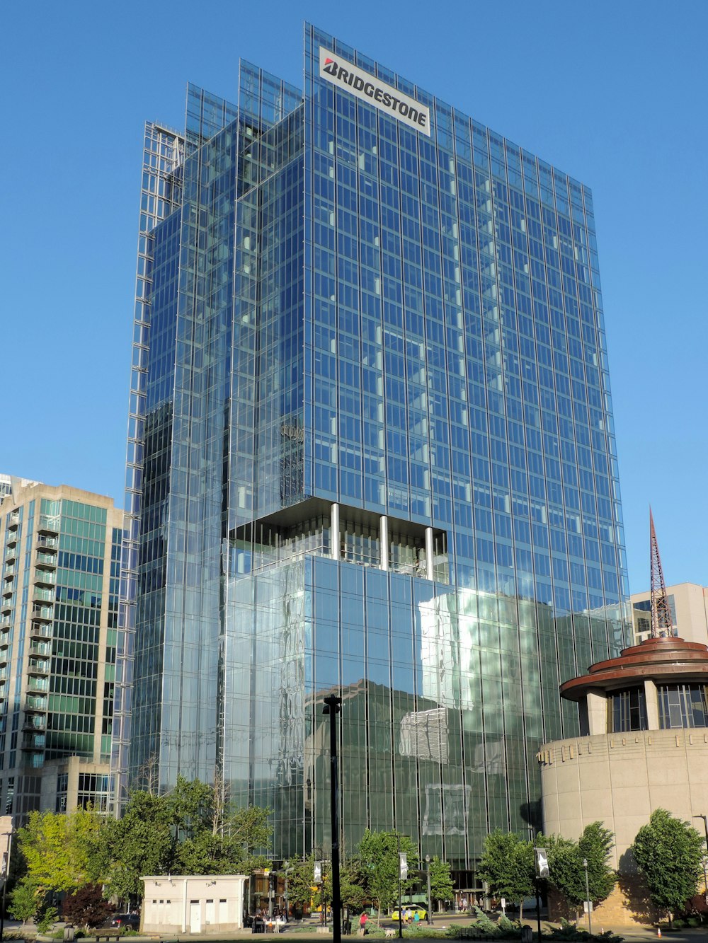 a tall glass building