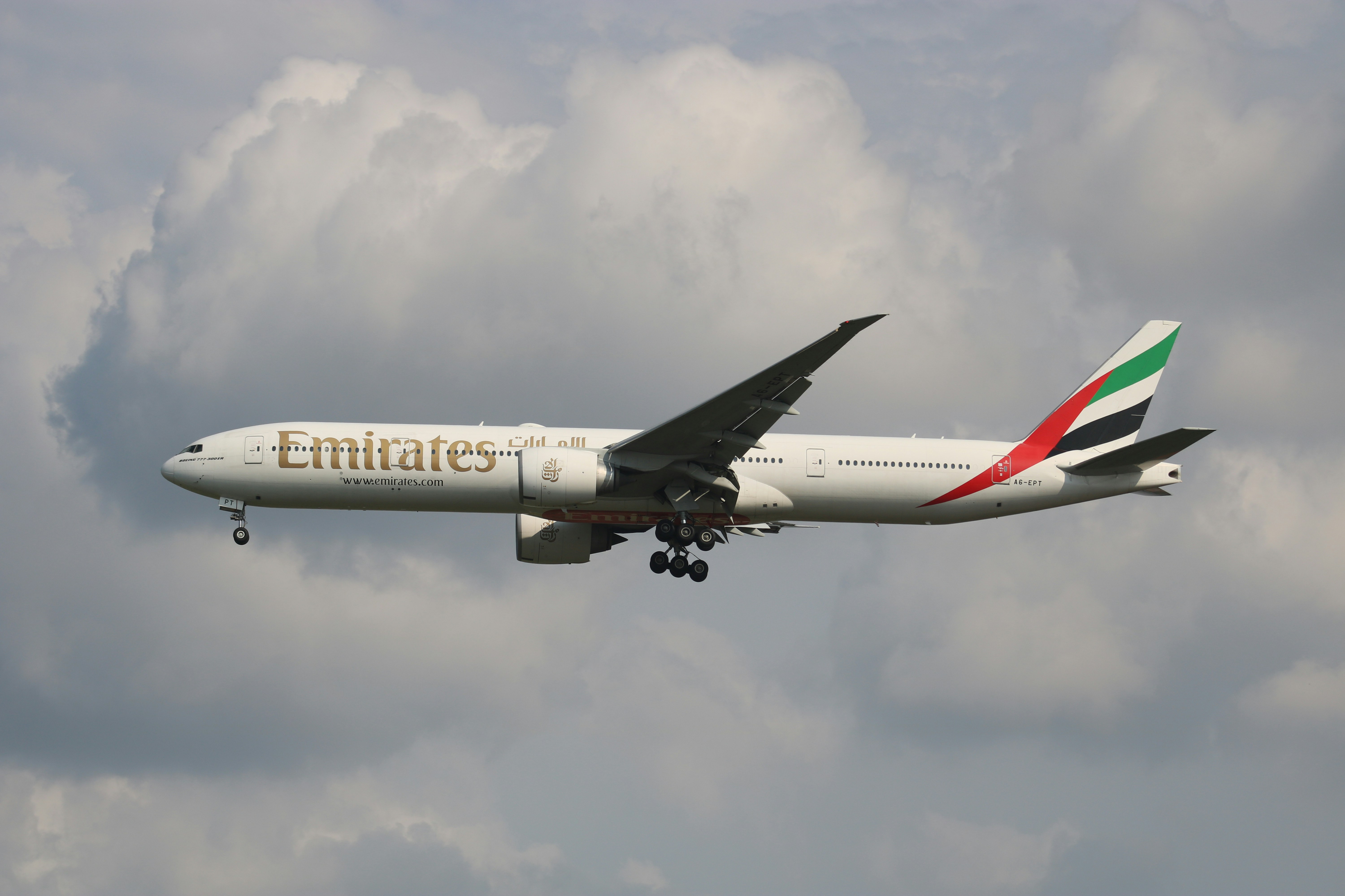 Emirates Boosts Sustainable Aviation Efforts with Expanded Neste Collaboration