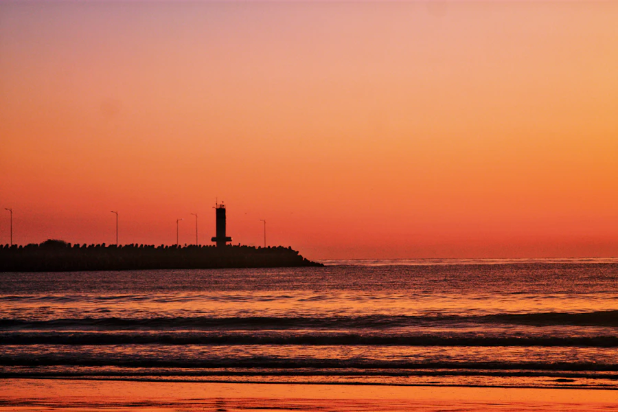 Farol em ilha no litoral