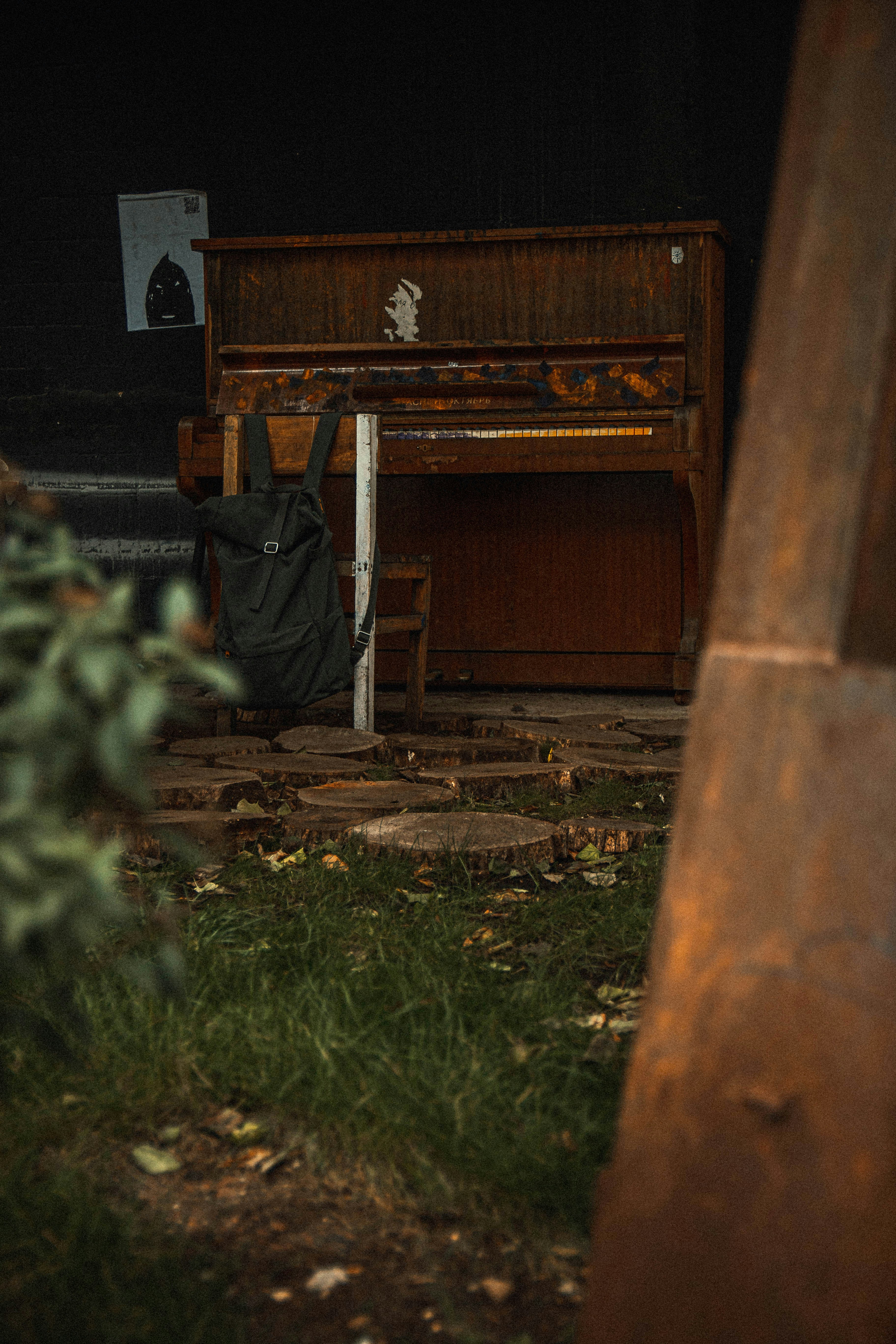 A wooden box with a bag on the side photo Free Leisure activities