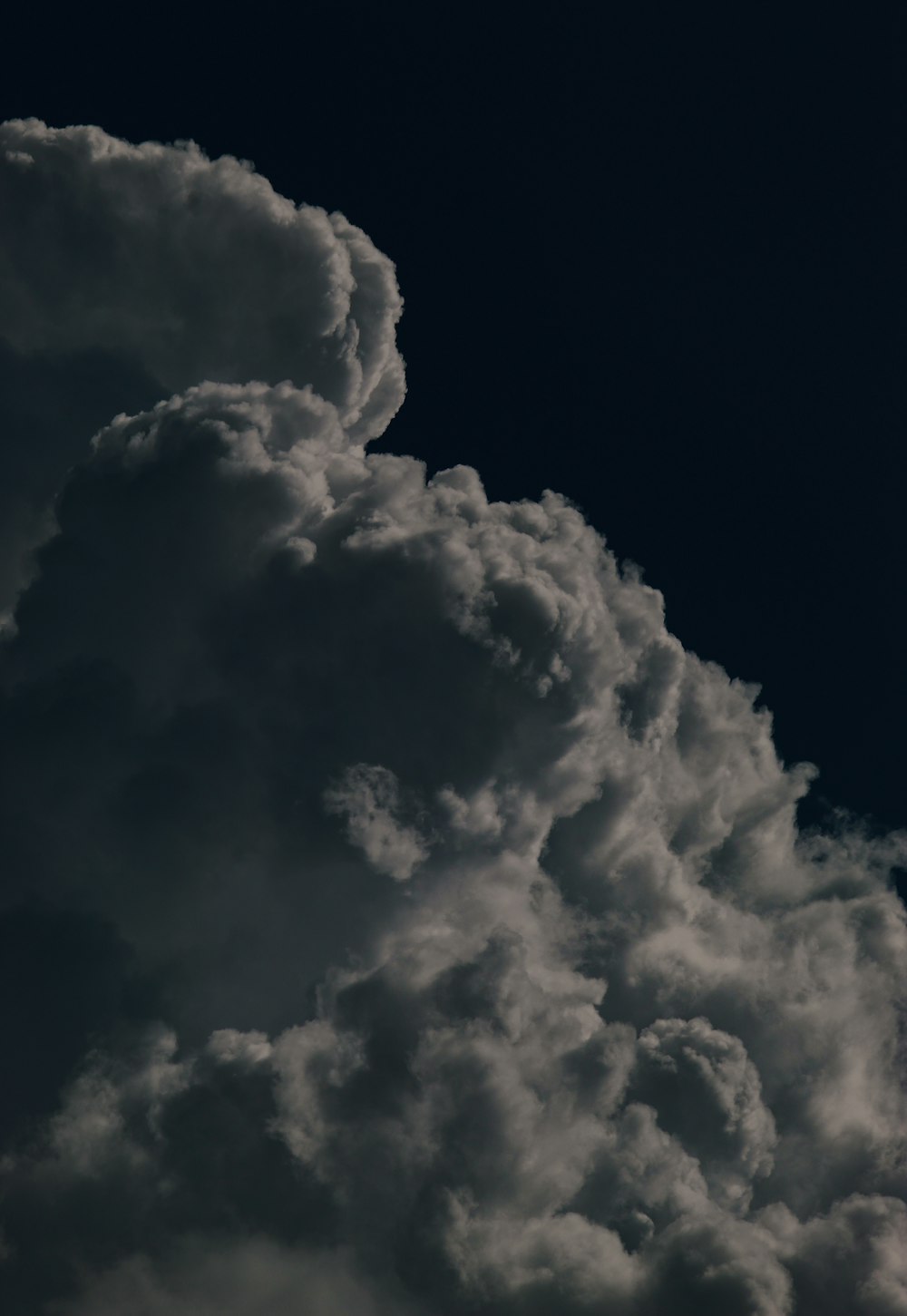 a large cloud in the sky