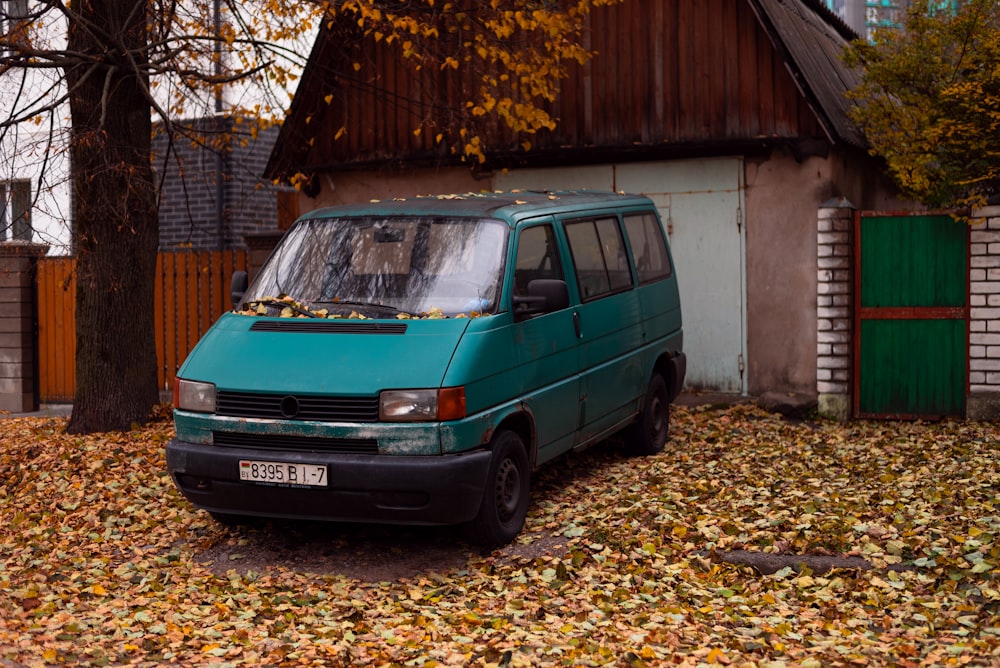 a car parked in front of a building