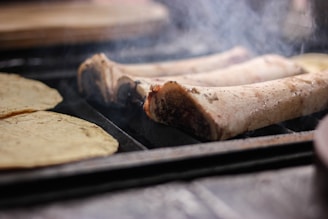 Step-by-step visual of the cochinita pibil preparation process highlighting the marination and cooking stages.