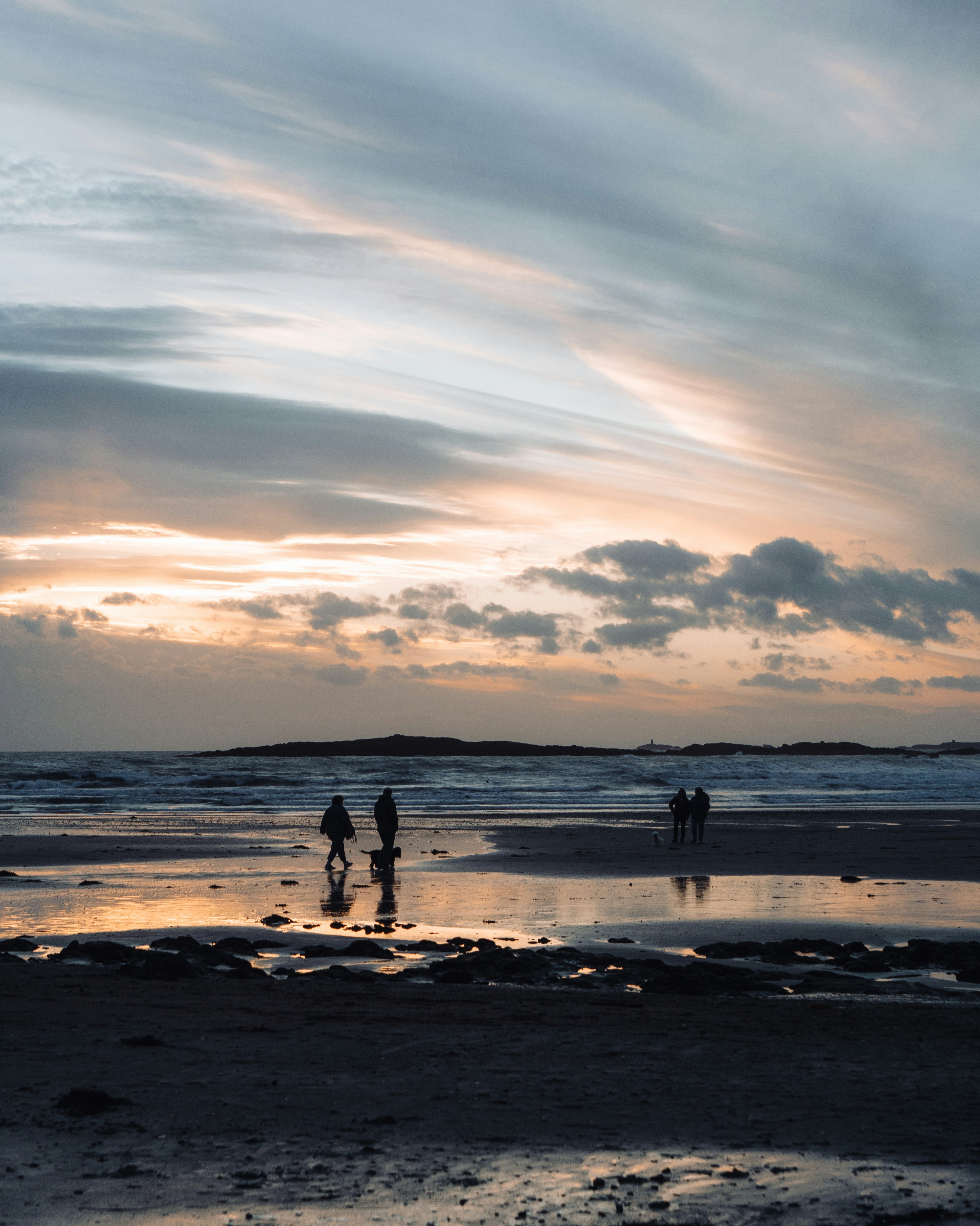 Choose from a curated selection of sky wallpapers for your mobile and desktop screens. Always free on Unsplash.