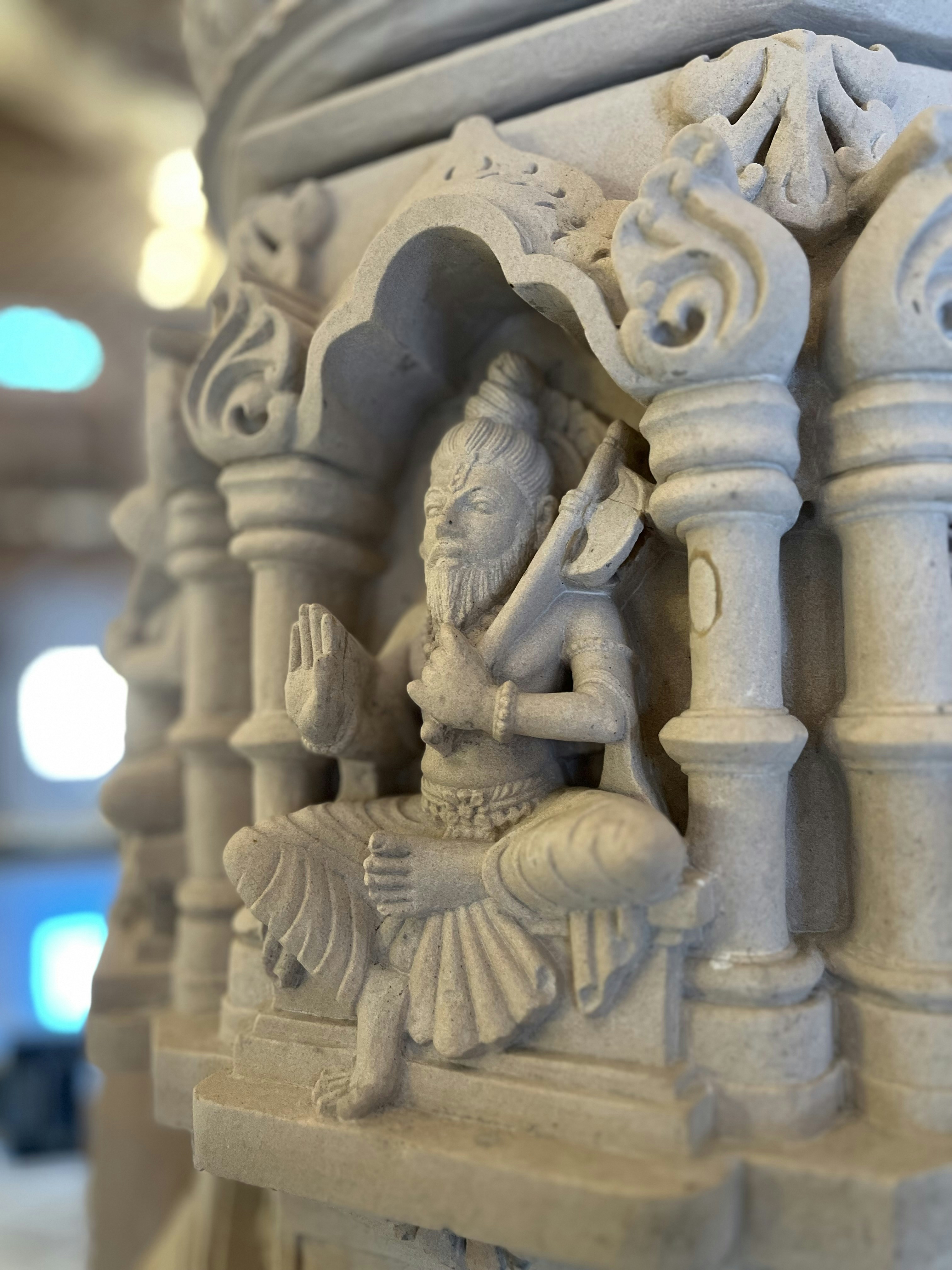 A stone sculpture of an elephant photo – Free Nashik Image on Unsplash