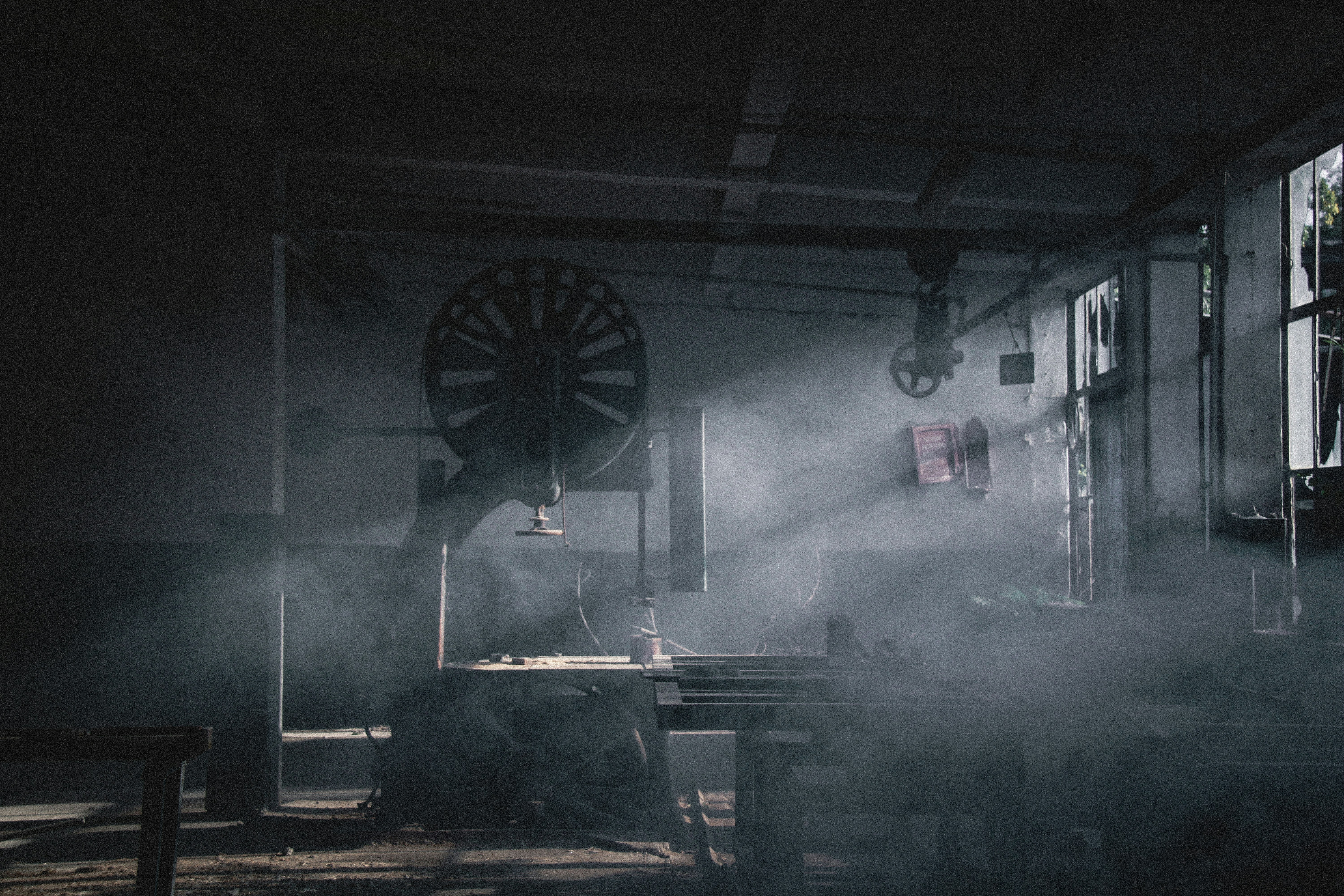 Designing Menus for Hybrid Dining: Ghost Kitchens, Supper Clubs and Pop-Ups (2026 Playbook)