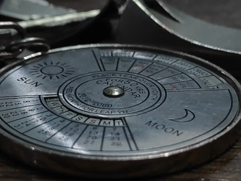 a close up of a record