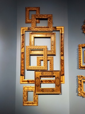 framing with frames for photo composition,how to photograph golden venetian made frames.; a gold framed mirror