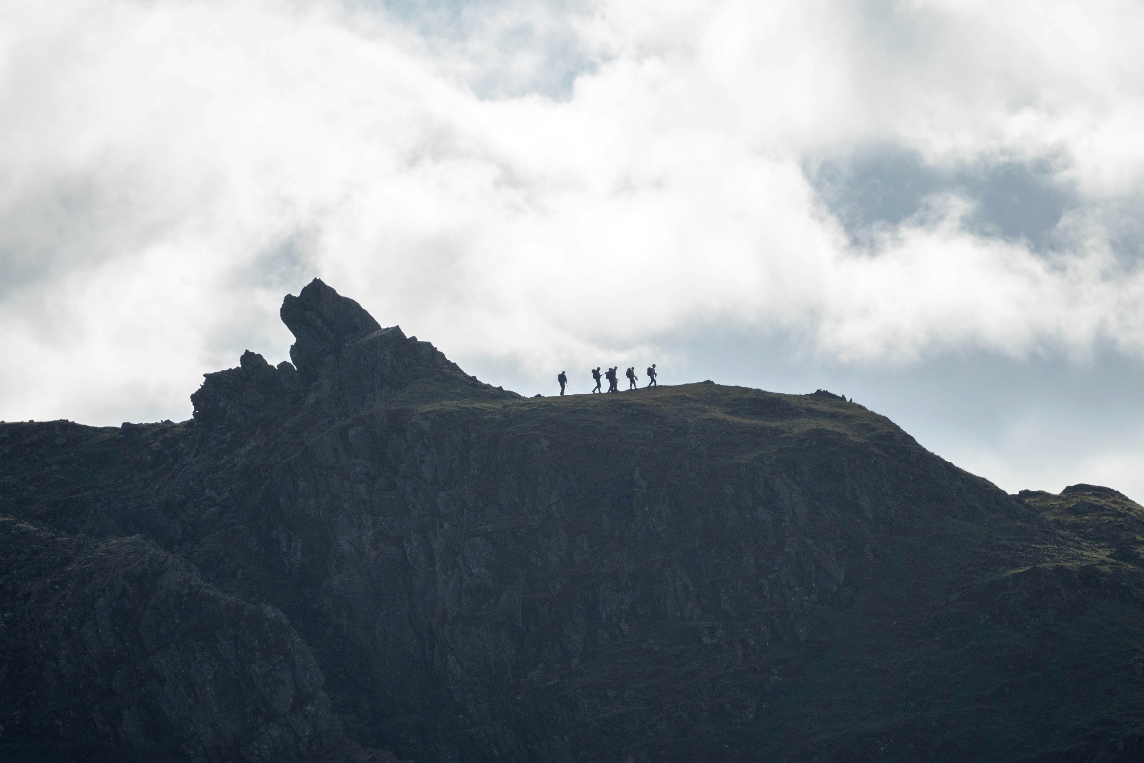 Eine Gruppe von Menschen auf einem Berg