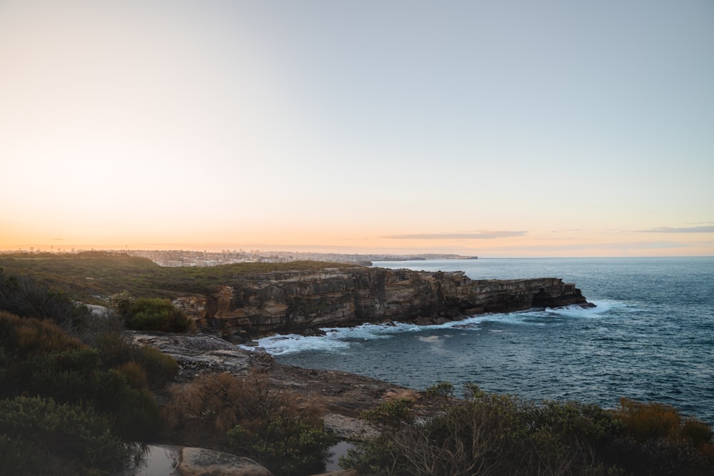 a rocky coast line