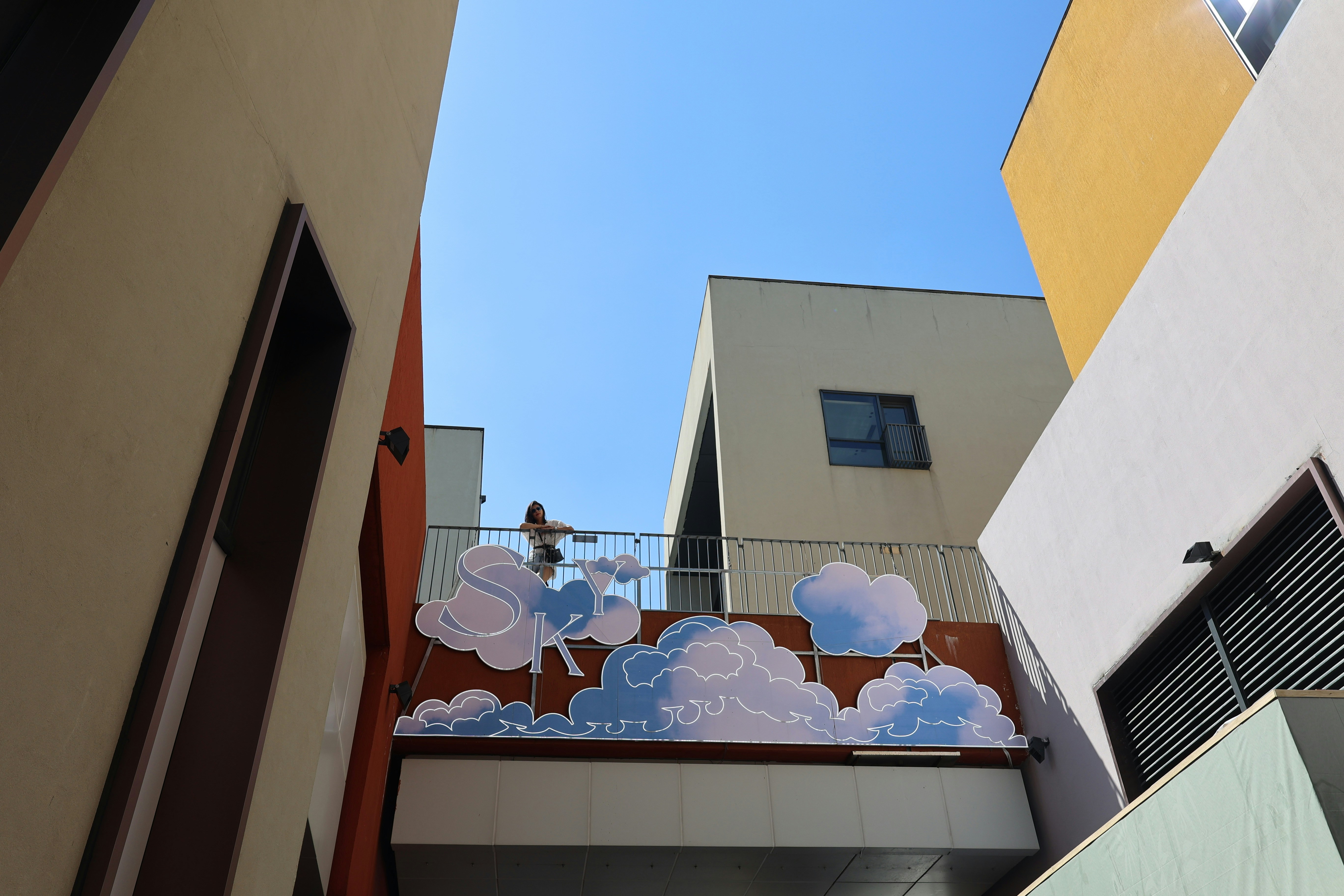 boho patio wallpaper, wallpaper, Eclectic Outdoor Patio: Design Ideas for Small Spaces 2