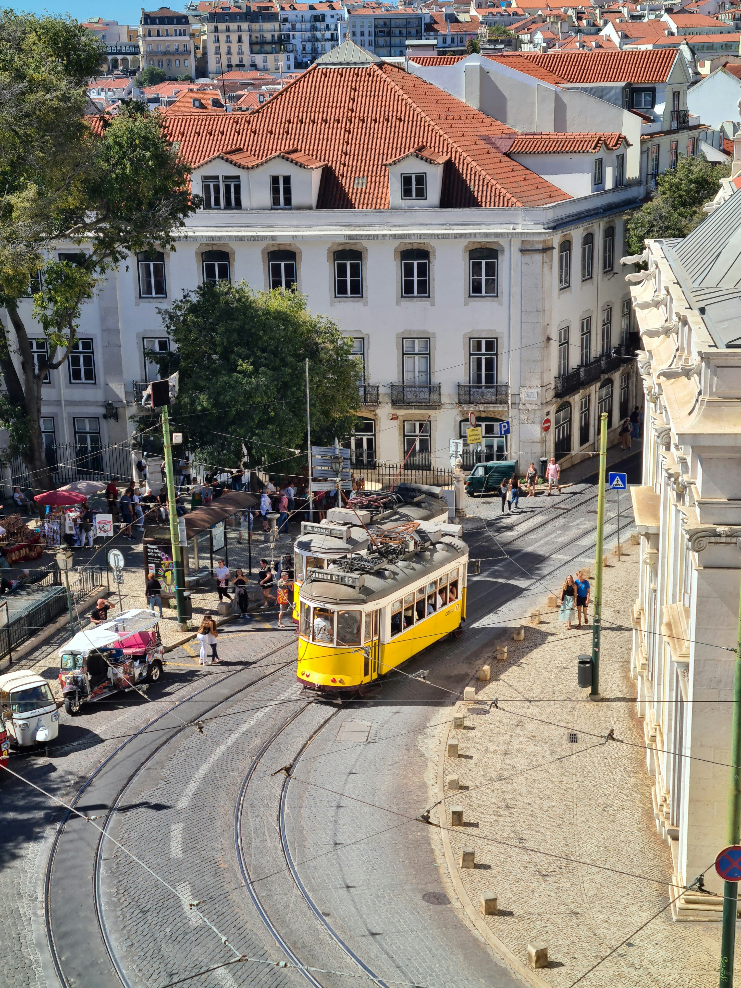 Understanding Porto's Metro System: Lines, Zones and Navigation
