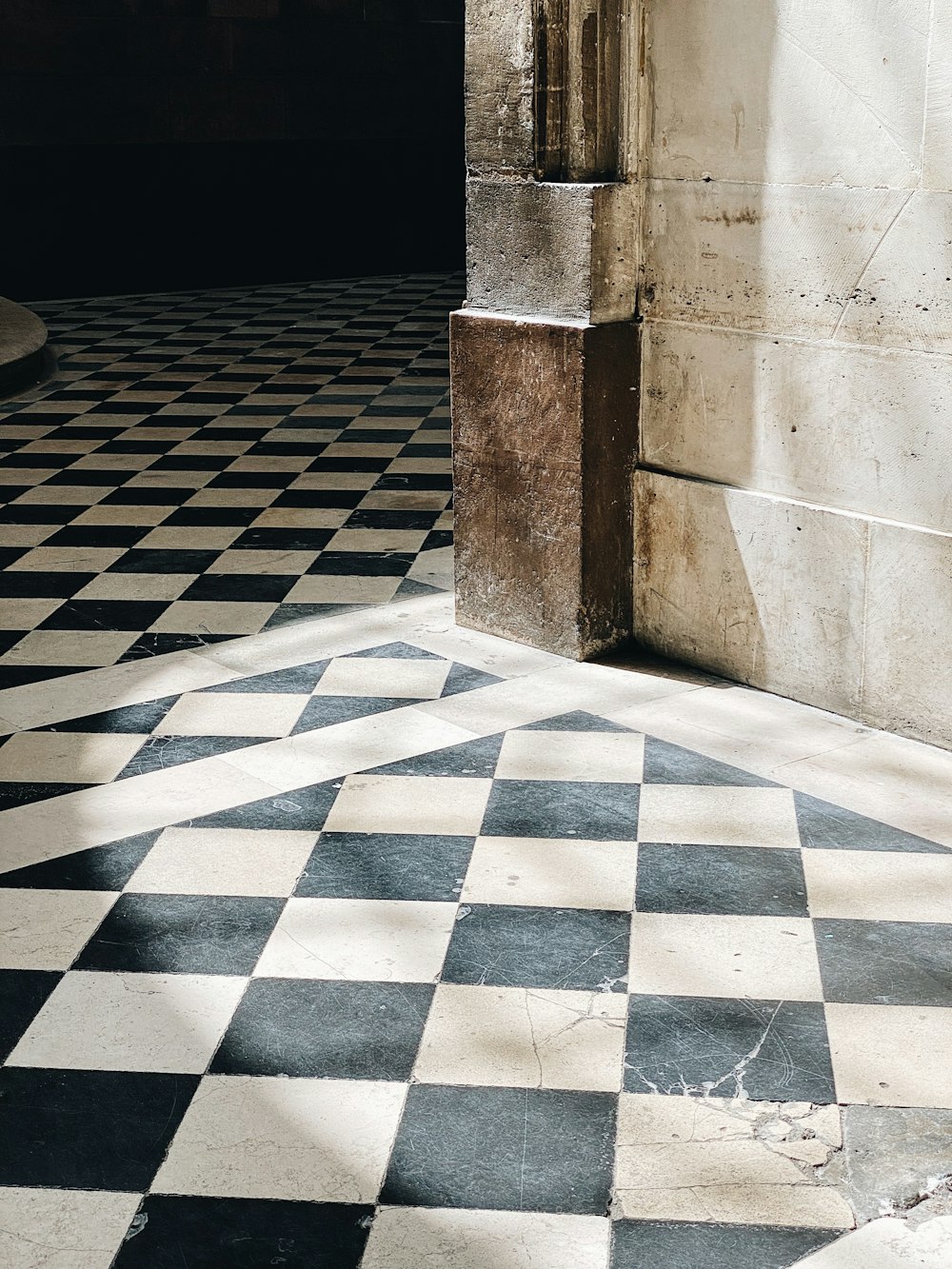 a black and white tiled floor