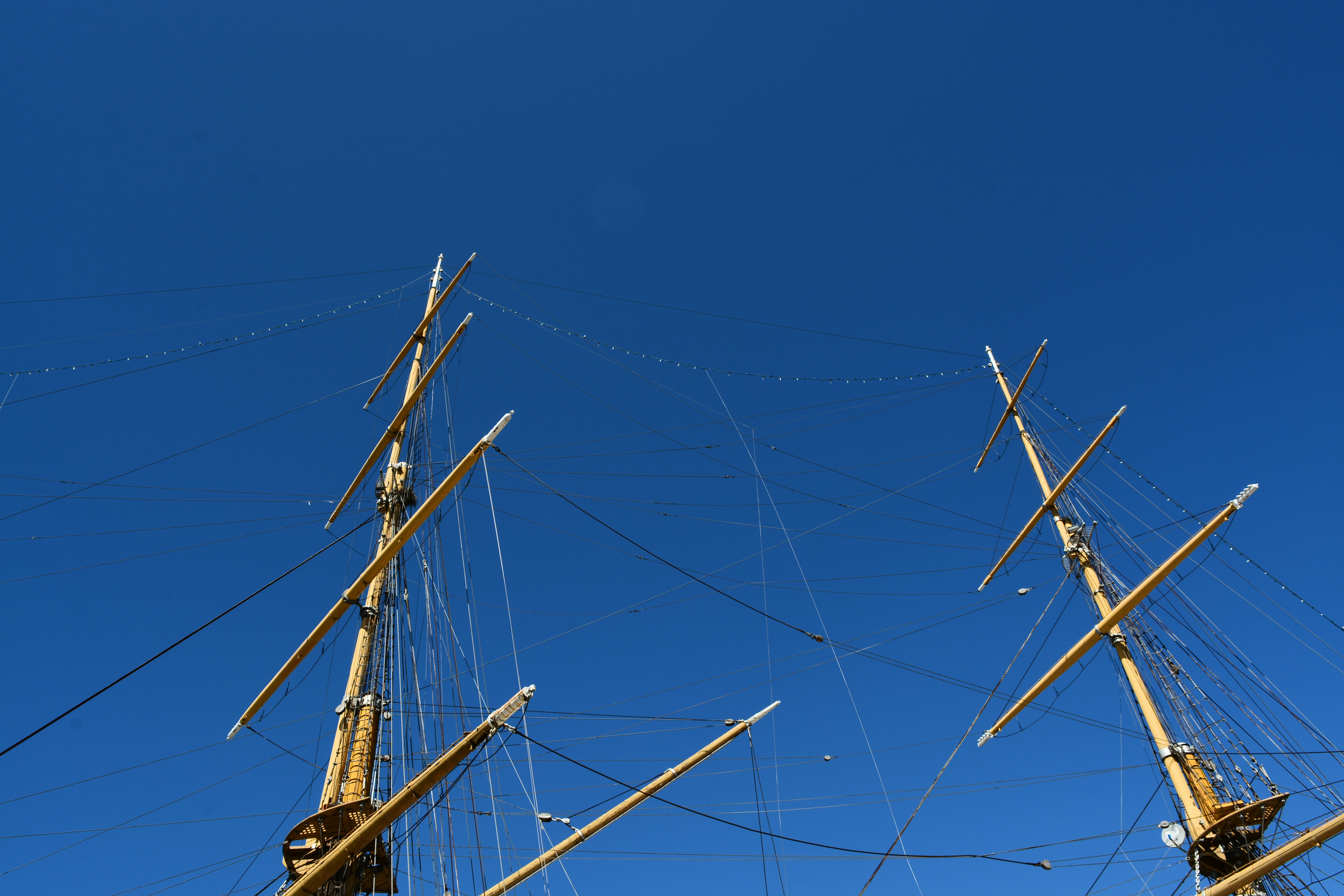 showing a diagram of the four main anchoring systems - anchor floating dock