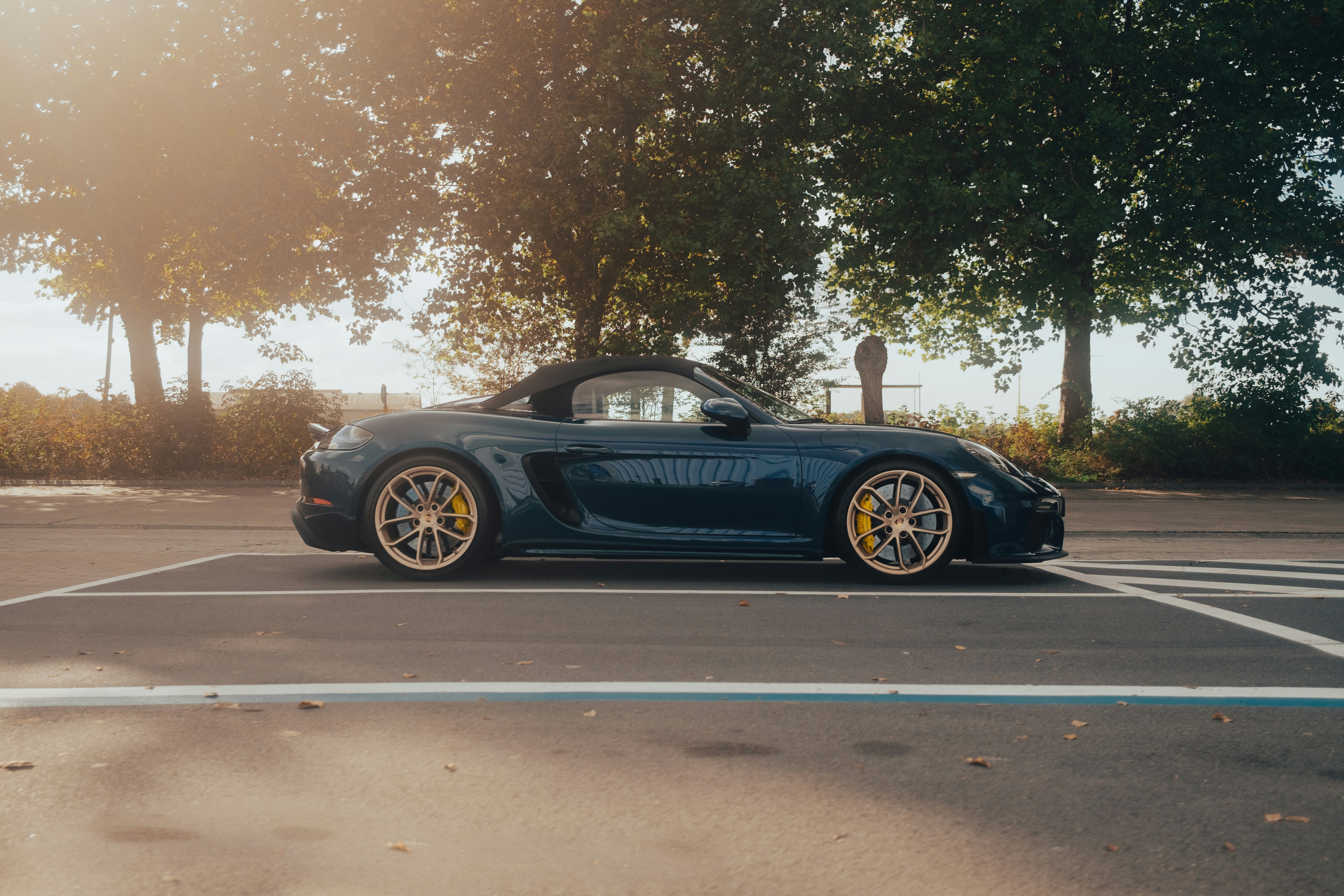 Photo by lorenzohamers