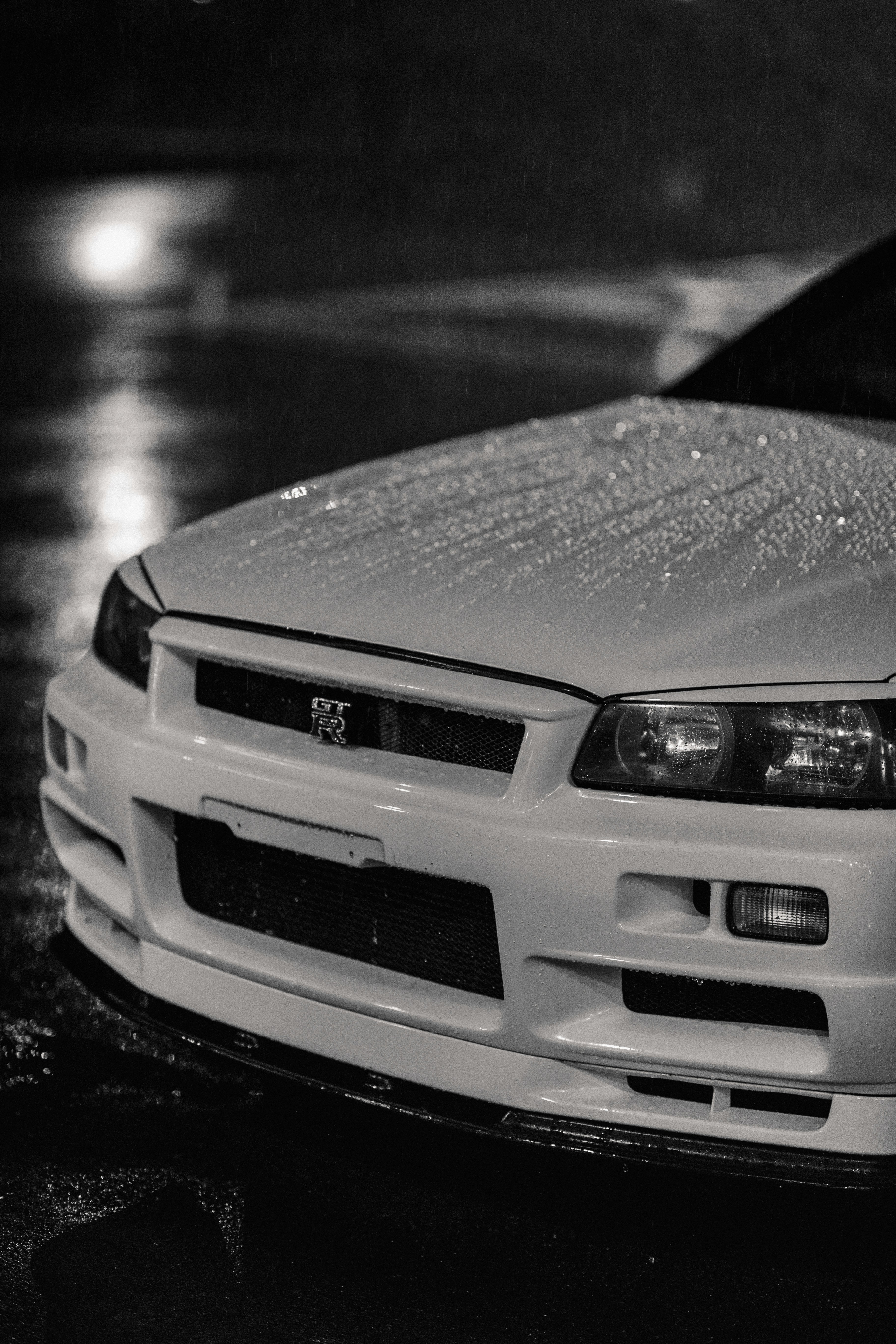 A car parked in the rain photo – Free Car Image on Unsplash