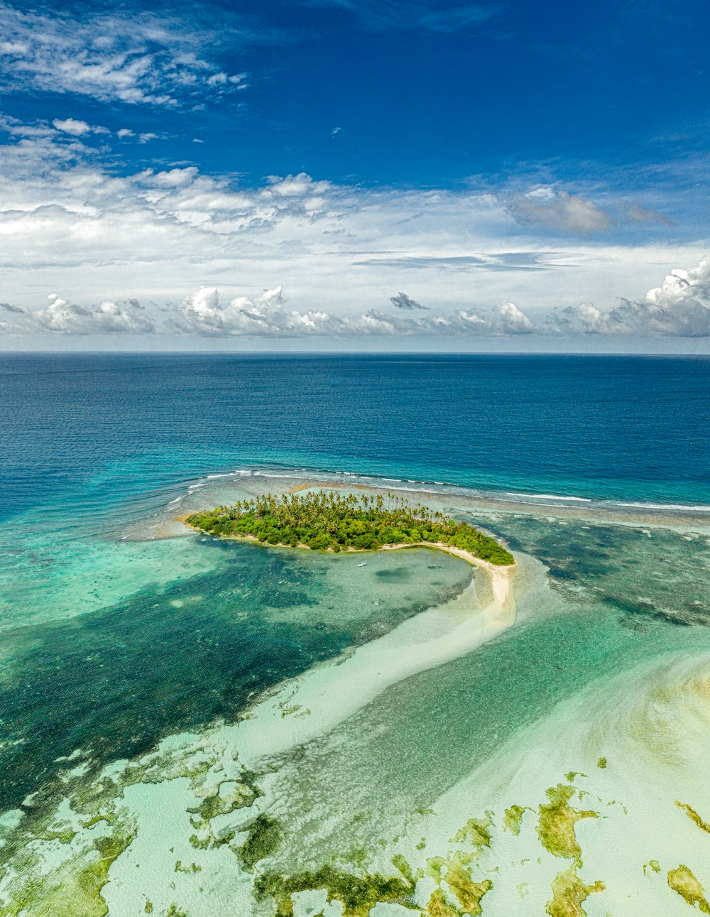 Una isla en el océano