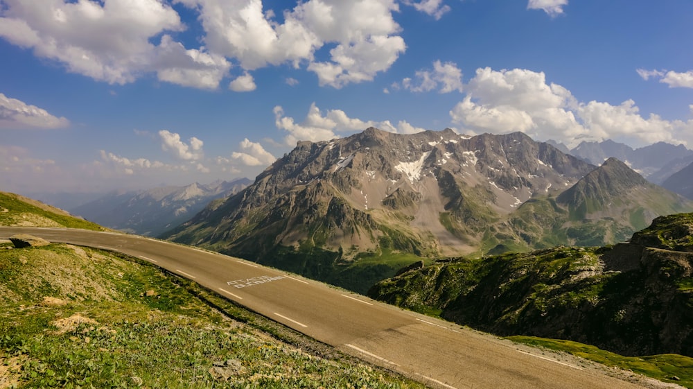 a road leading to a mountain