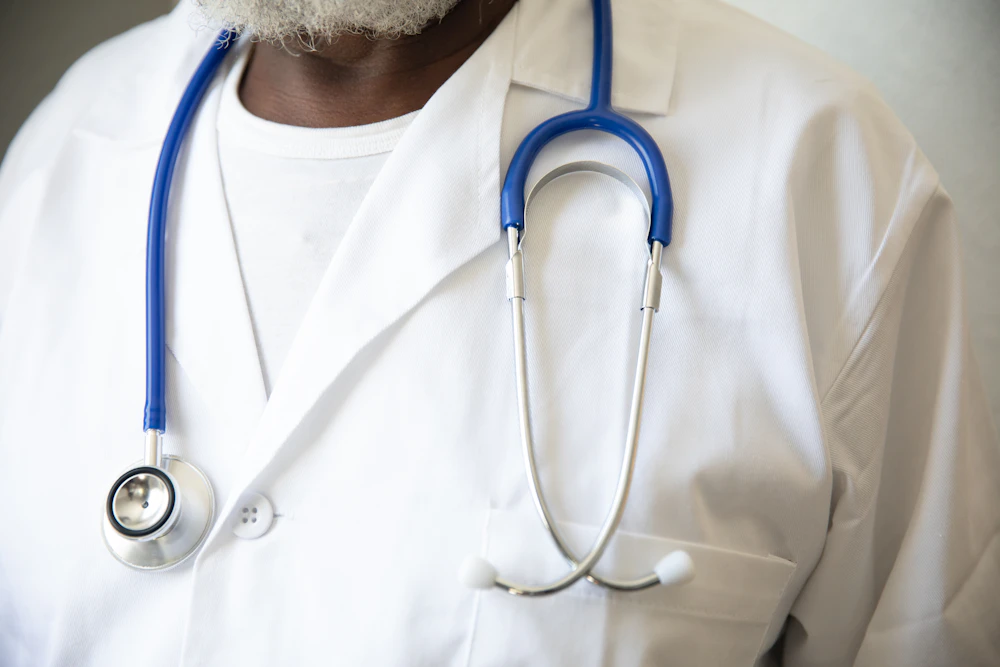 Soignant africain en clinique
