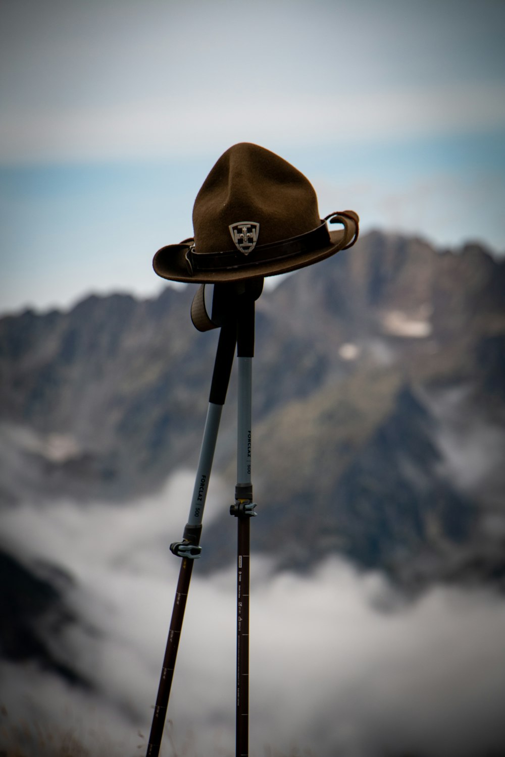 a hat on a tripod