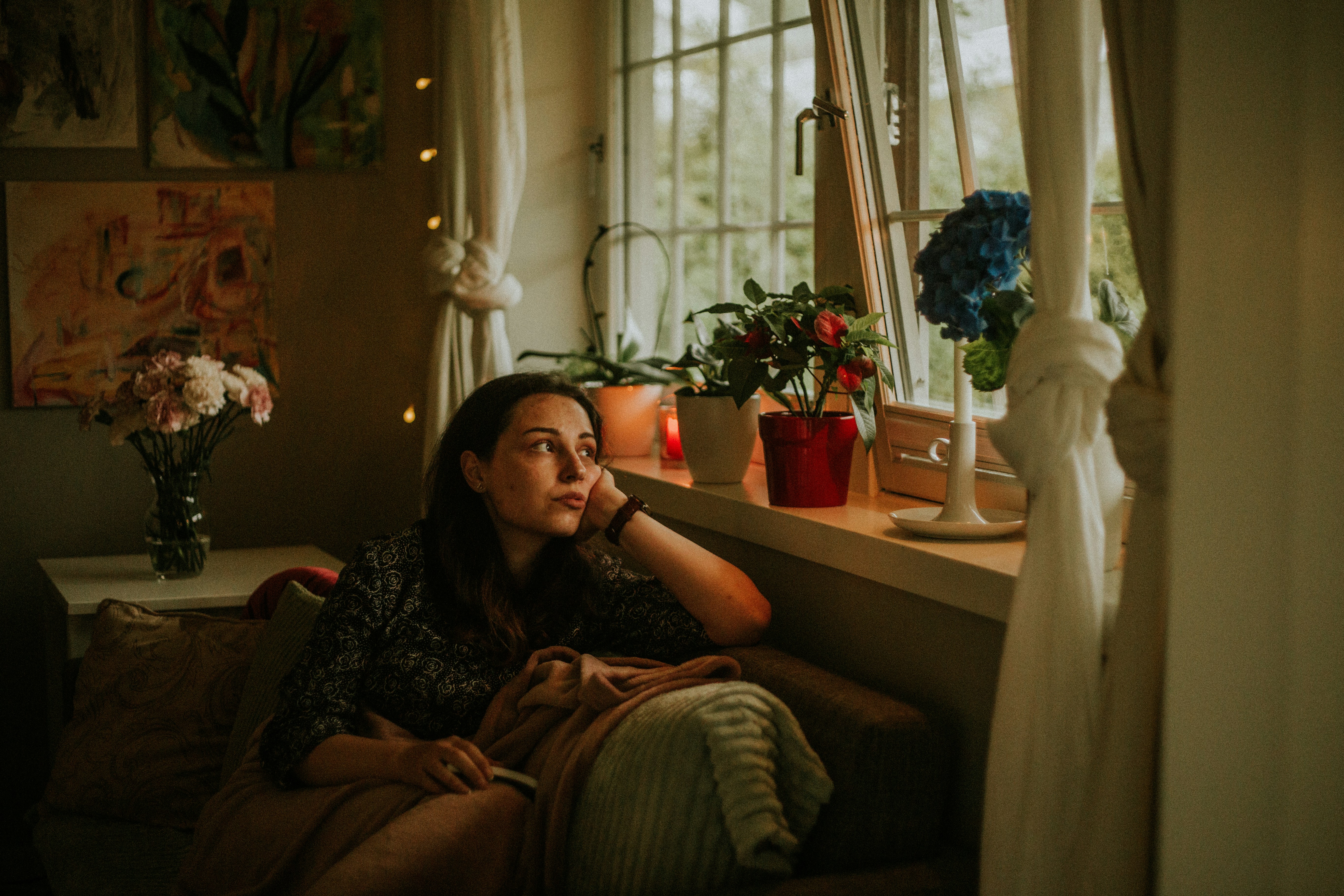 Why Your Favorite Stranger Feels Like a Best Friend (And Why That's Not Totally Weird)