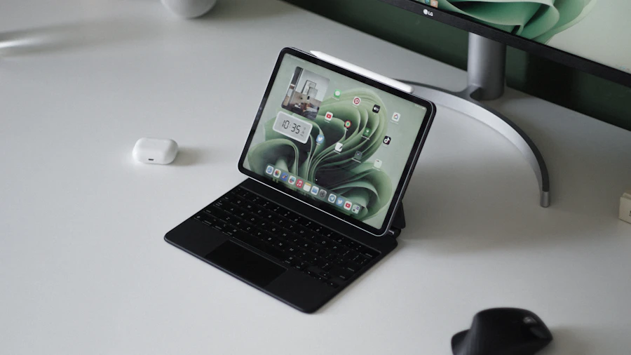 Tablet sobre escritorio