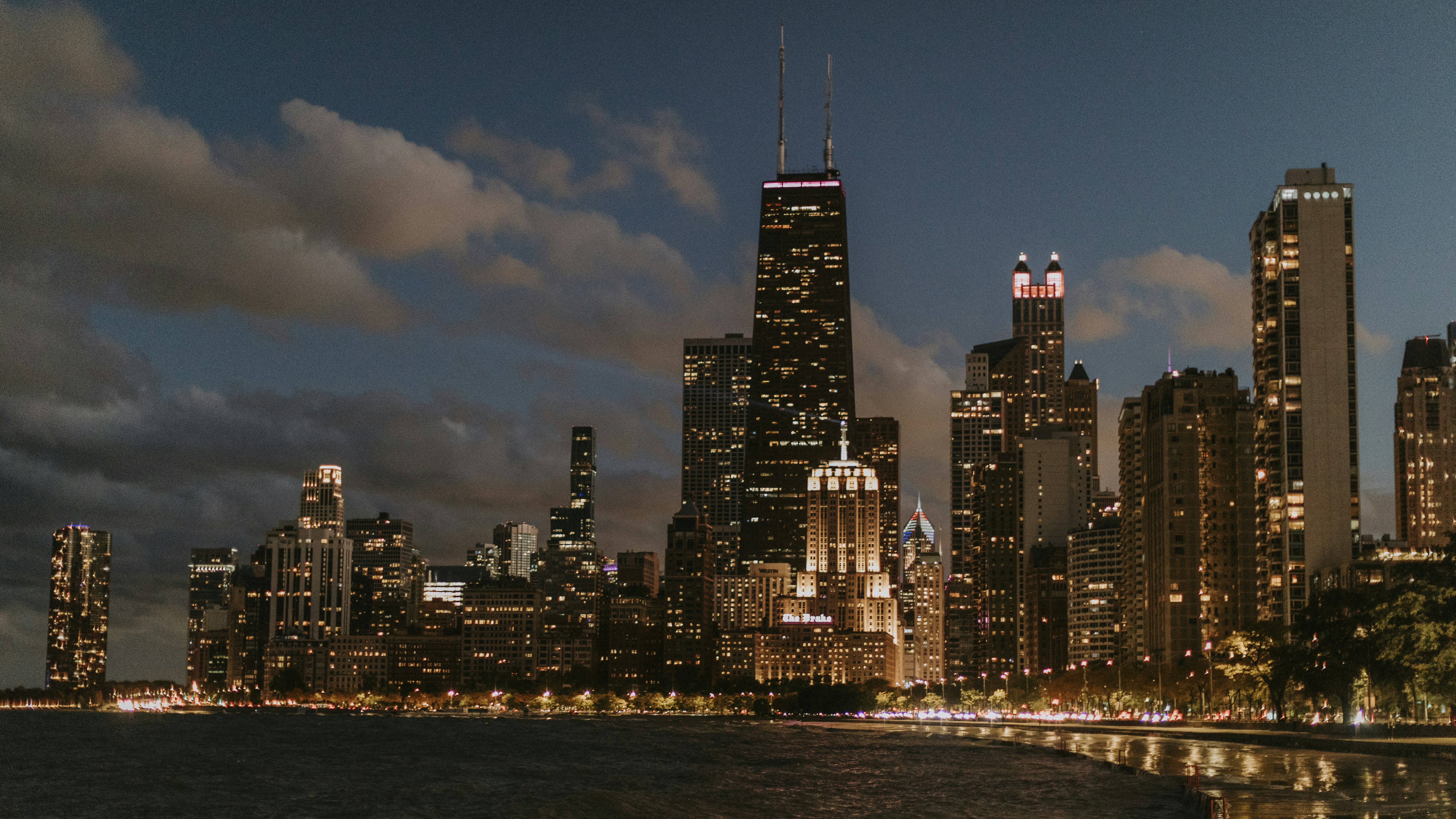 a city skyline at night