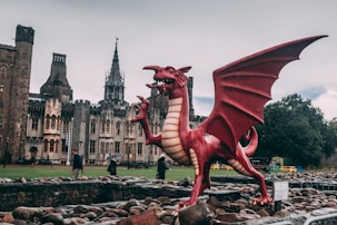 a statue of a dragon