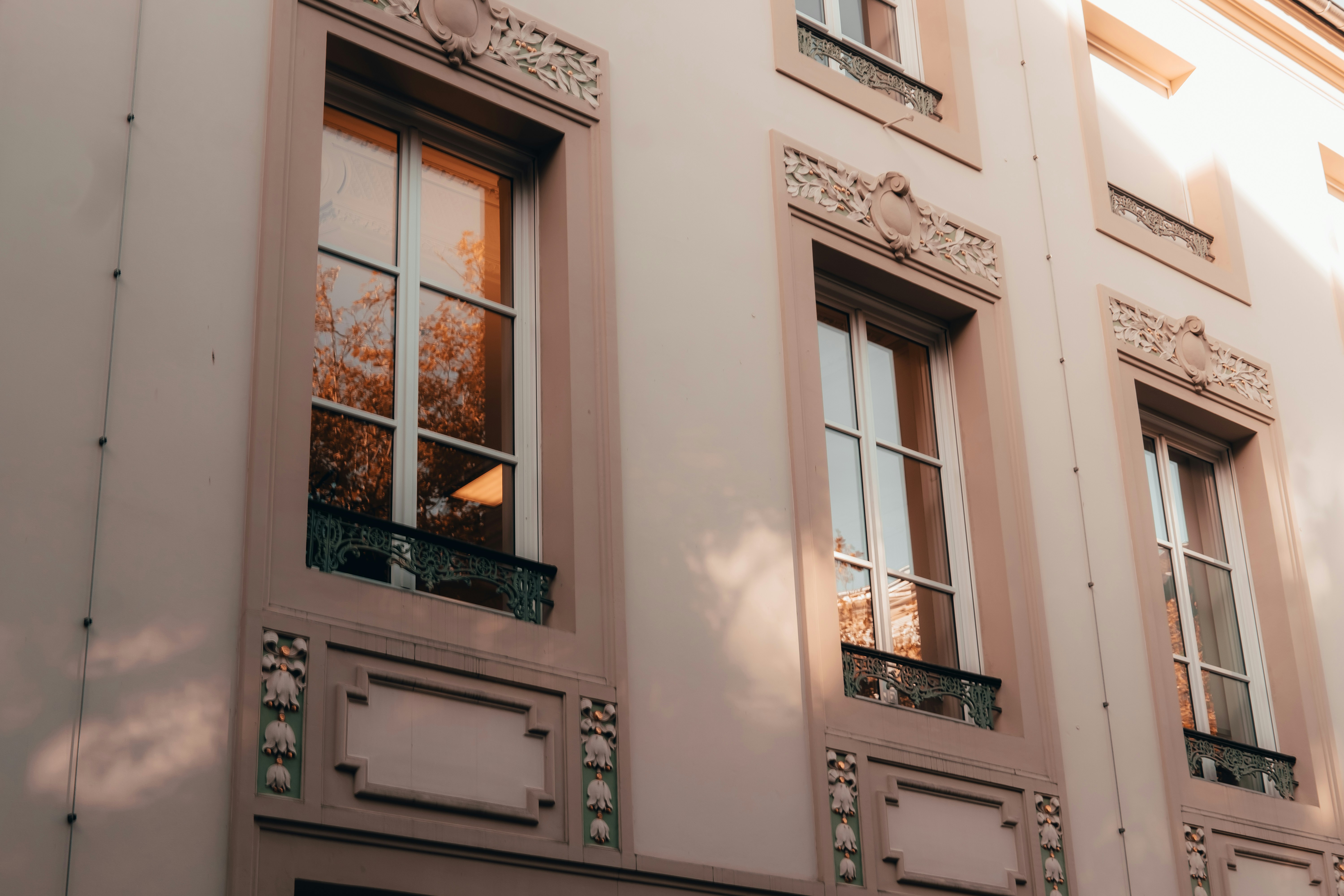 Photo by k_sariwating