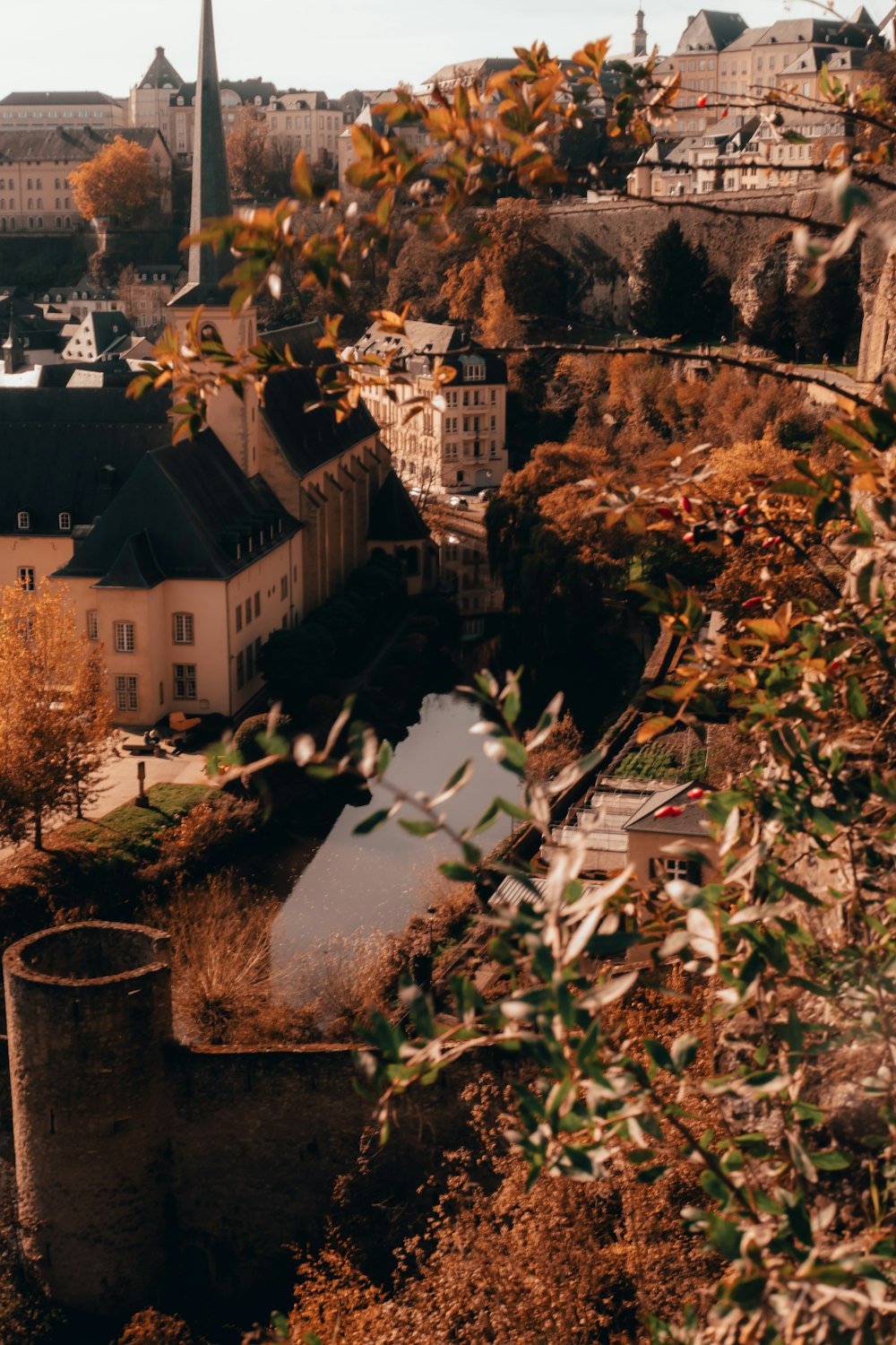 Eine Stadt mit vielen Gebäuden