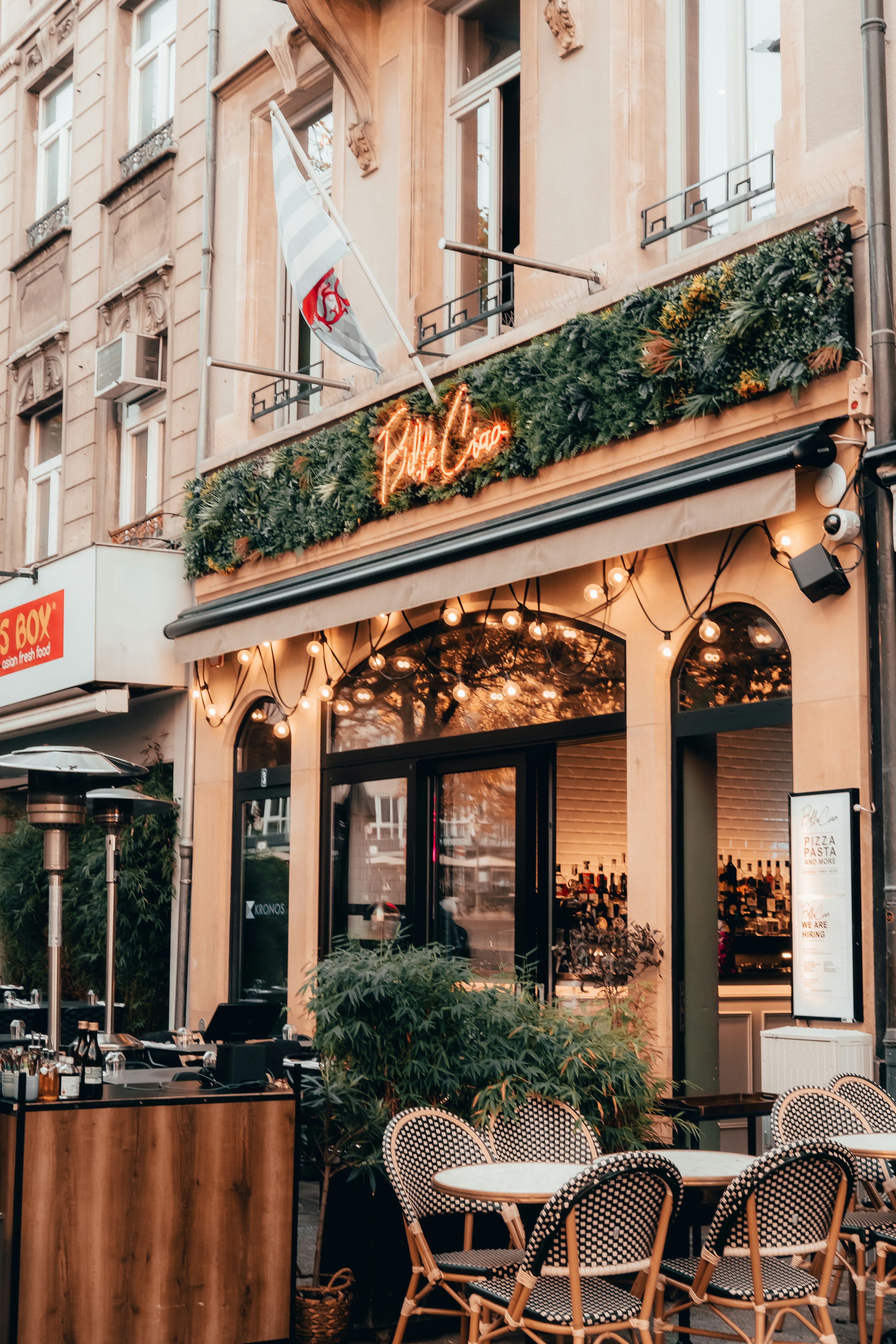 Photo by k_sariwating