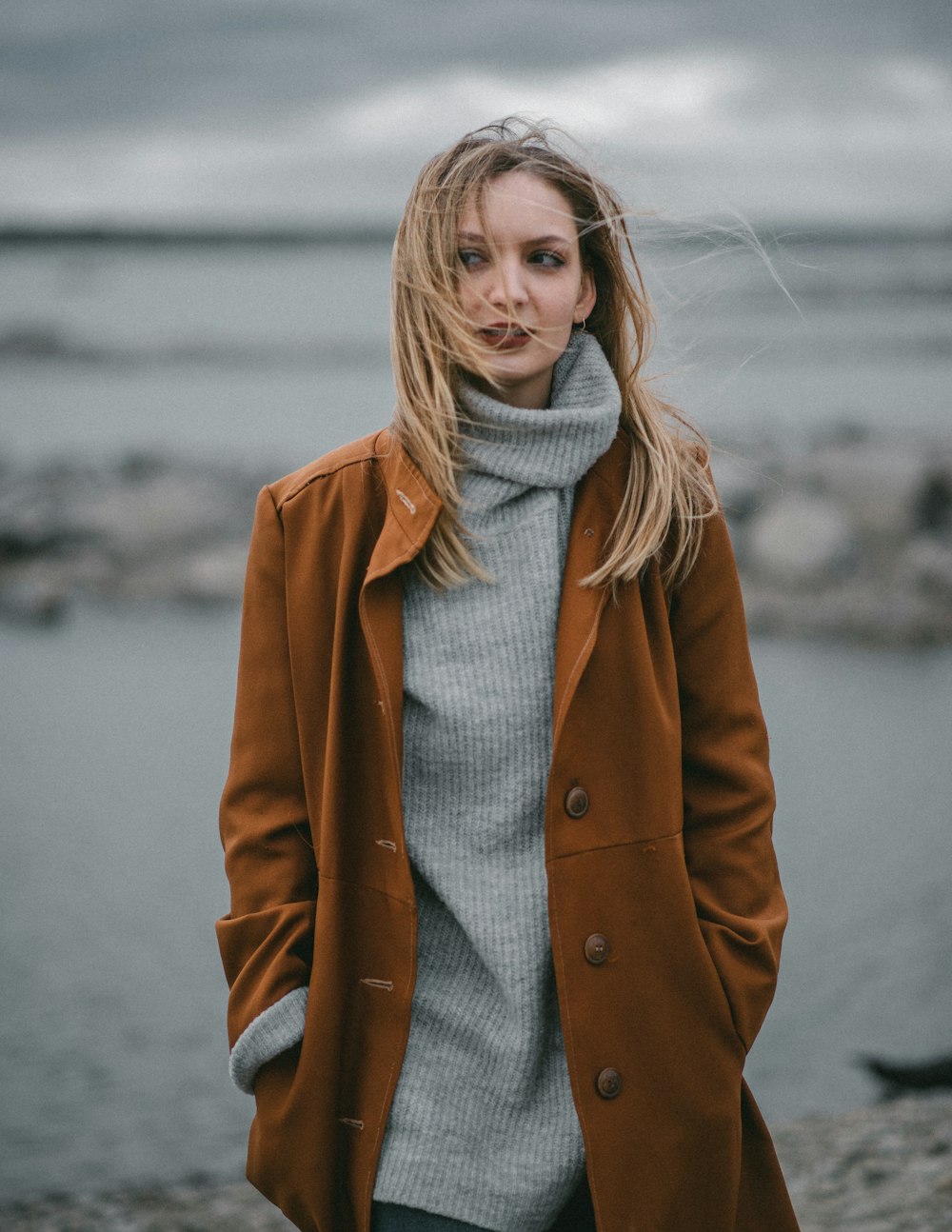 a person with a scarf on the head