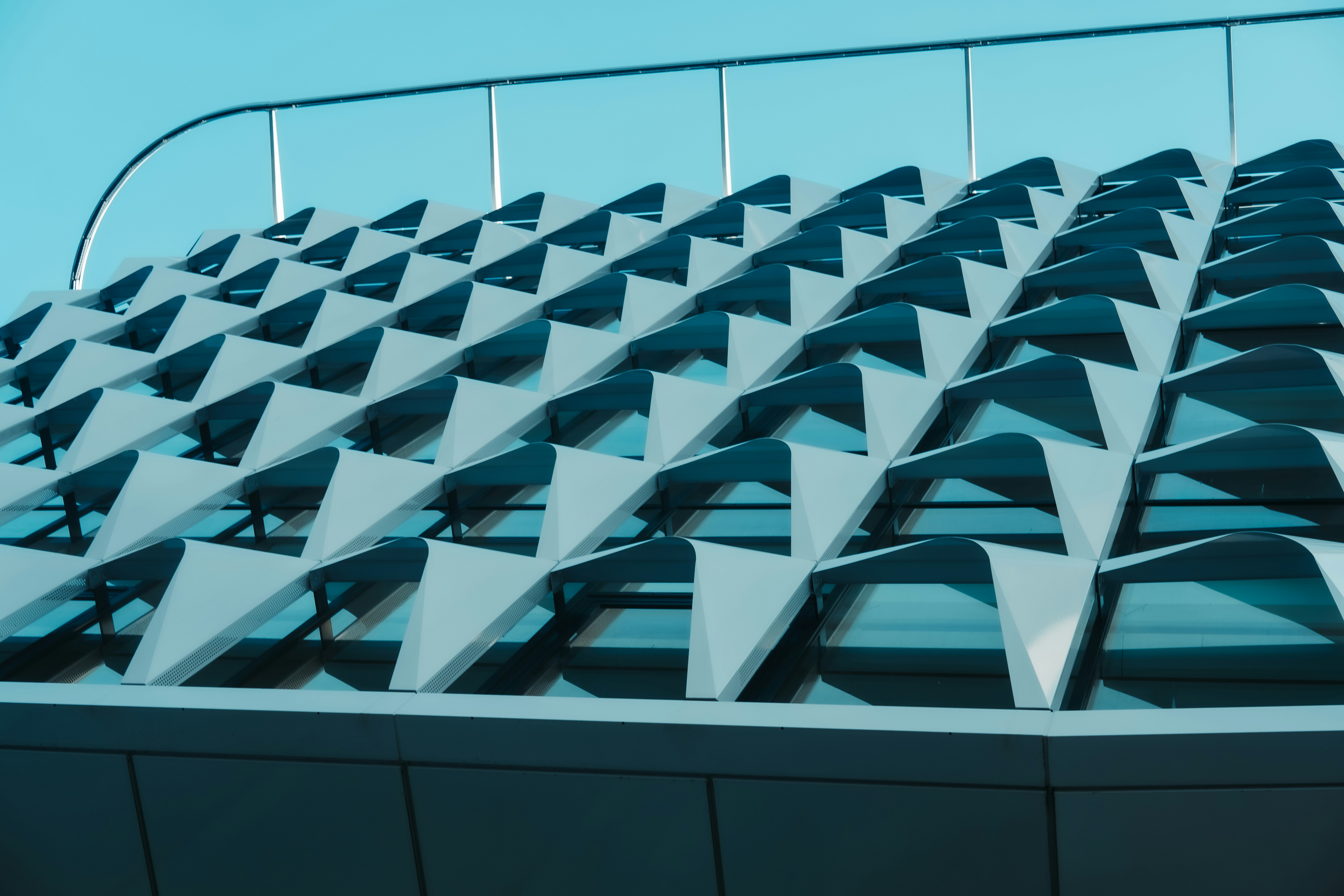 Photo by k_sariwating