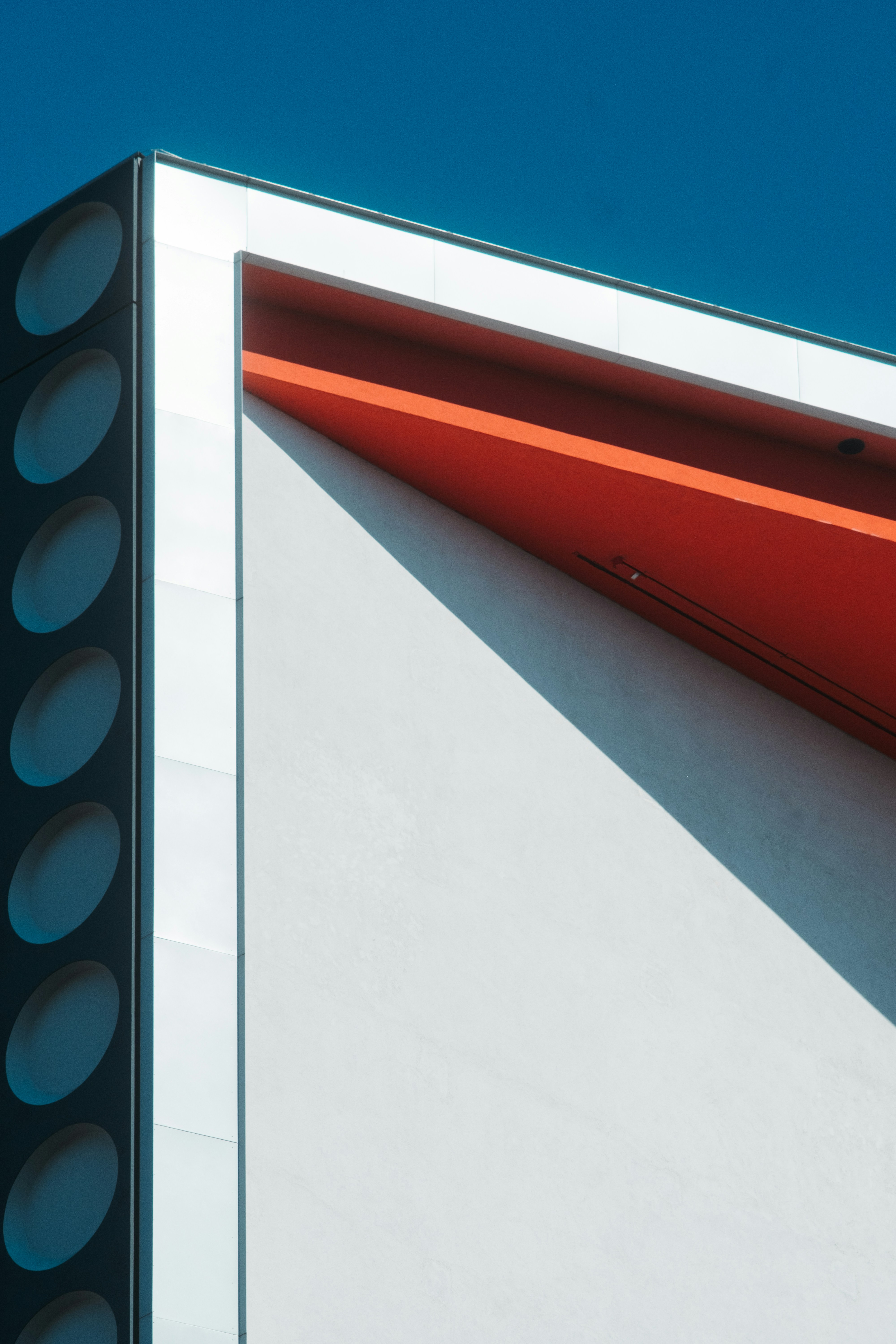 Photo by k_sariwating