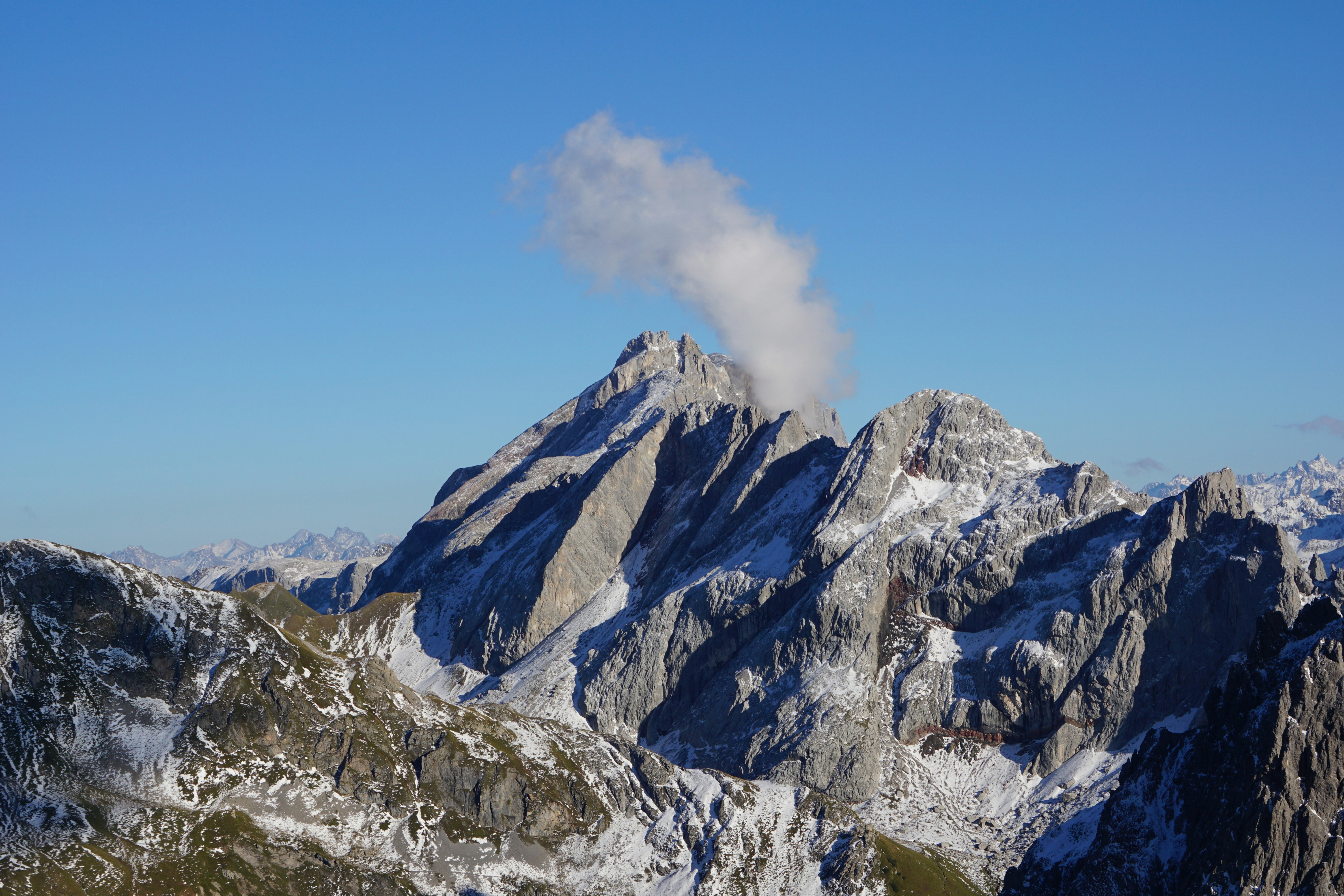 https://images.unsplash.com/photo-1667063710310-41f6cc814170?ixid=M3w2MjYzNjJ8MHwxfHNlYXJjaHw4fHxDaHVyY2glMjdzJTIwQ2hpY2tlbnxlbnwwfDB8fHwxNzI0MzU1MjczfDA&ixlib=rb-4.0.3