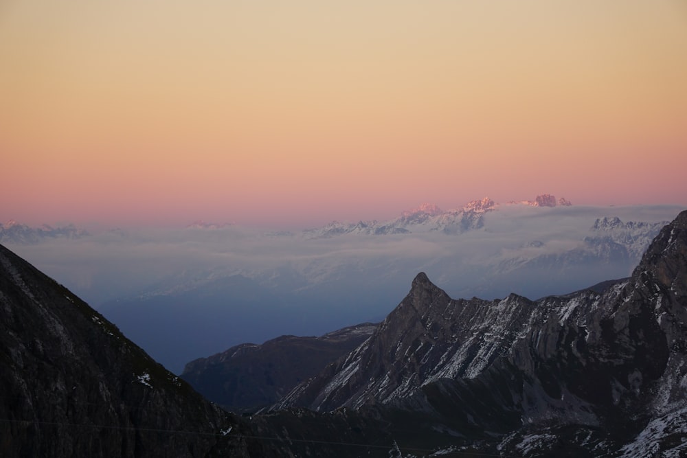 a snowy mountain range